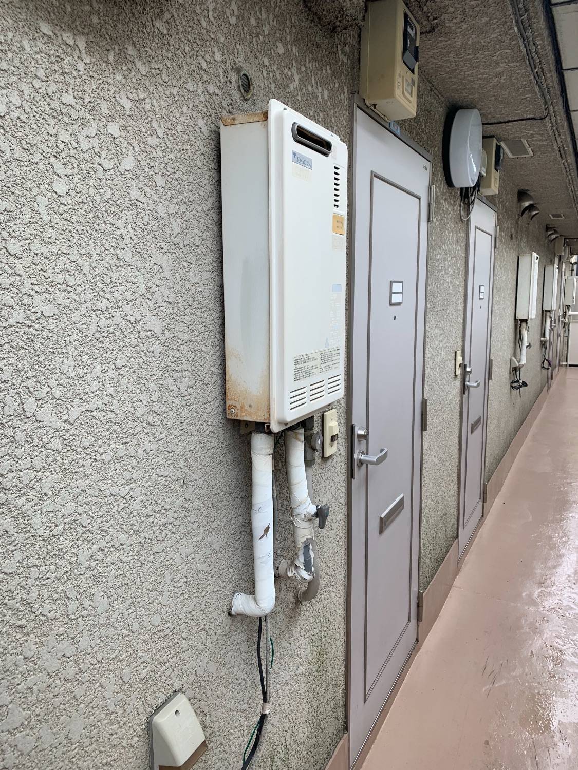 施工前 | 藤沢市周辺エリアのガス給湯器・電気温水器・エコキュート交換｜ 株式会社内藤商事