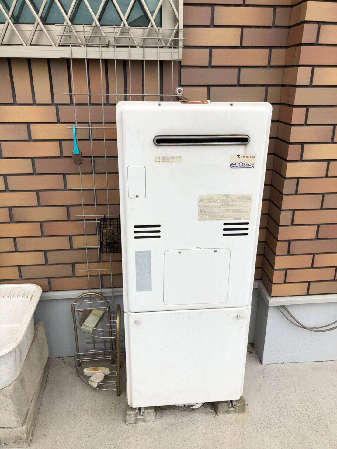 施工前 | 藤沢市周辺エリアのガス給湯器・電気温水器・エコキュート交換｜ 株式会社内藤商事