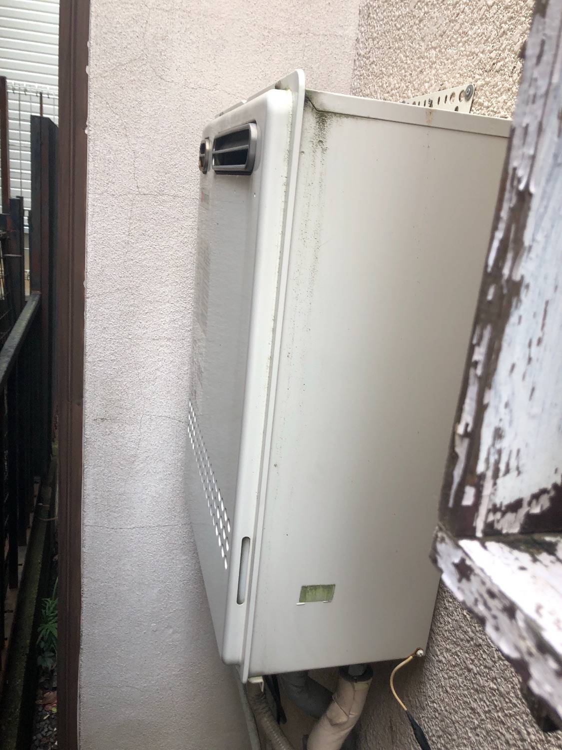 施工前 | 藤沢市周辺エリアのガス給湯器・電気温水器・エコキュート交換｜ 株式会社内藤商事