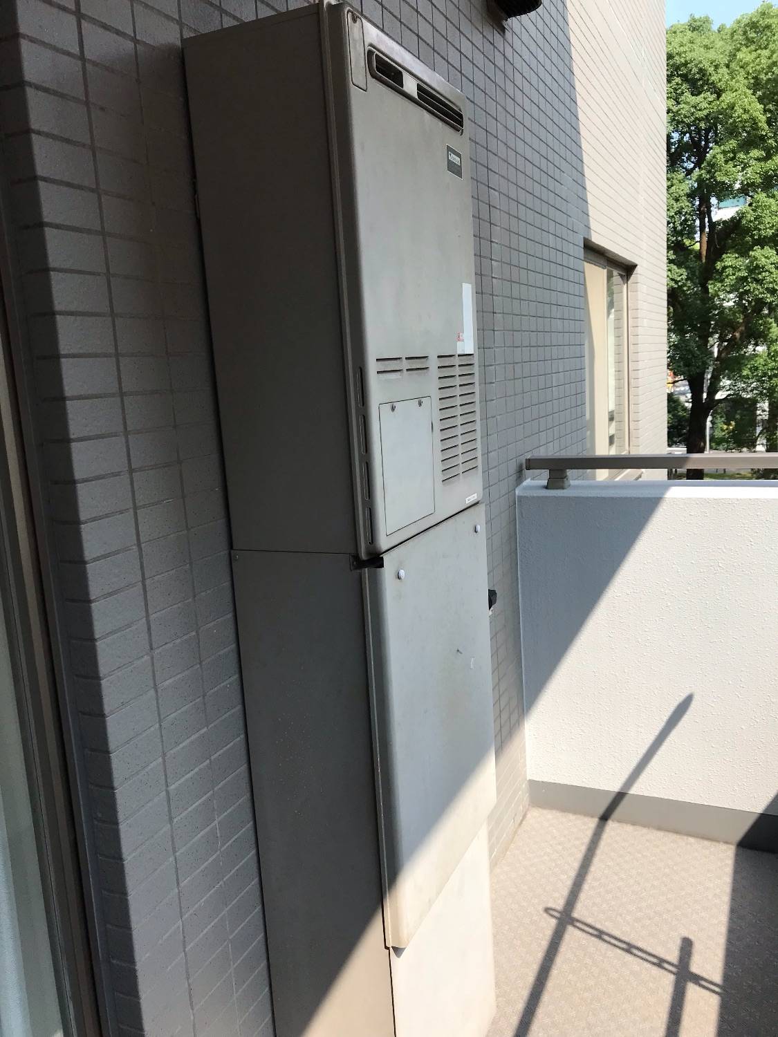 施工前 | 藤沢市周辺エリアのガス給湯器・電気温水器・エコキュート交換｜ 株式会社内藤商事