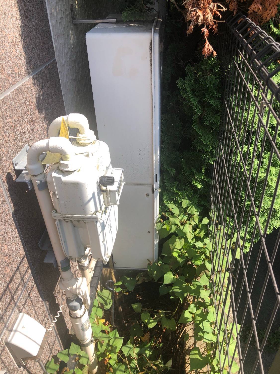 施工前 | 藤沢市周辺エリアのガス給湯器・電気温水器・エコキュート交換｜ 株式会社内藤商事