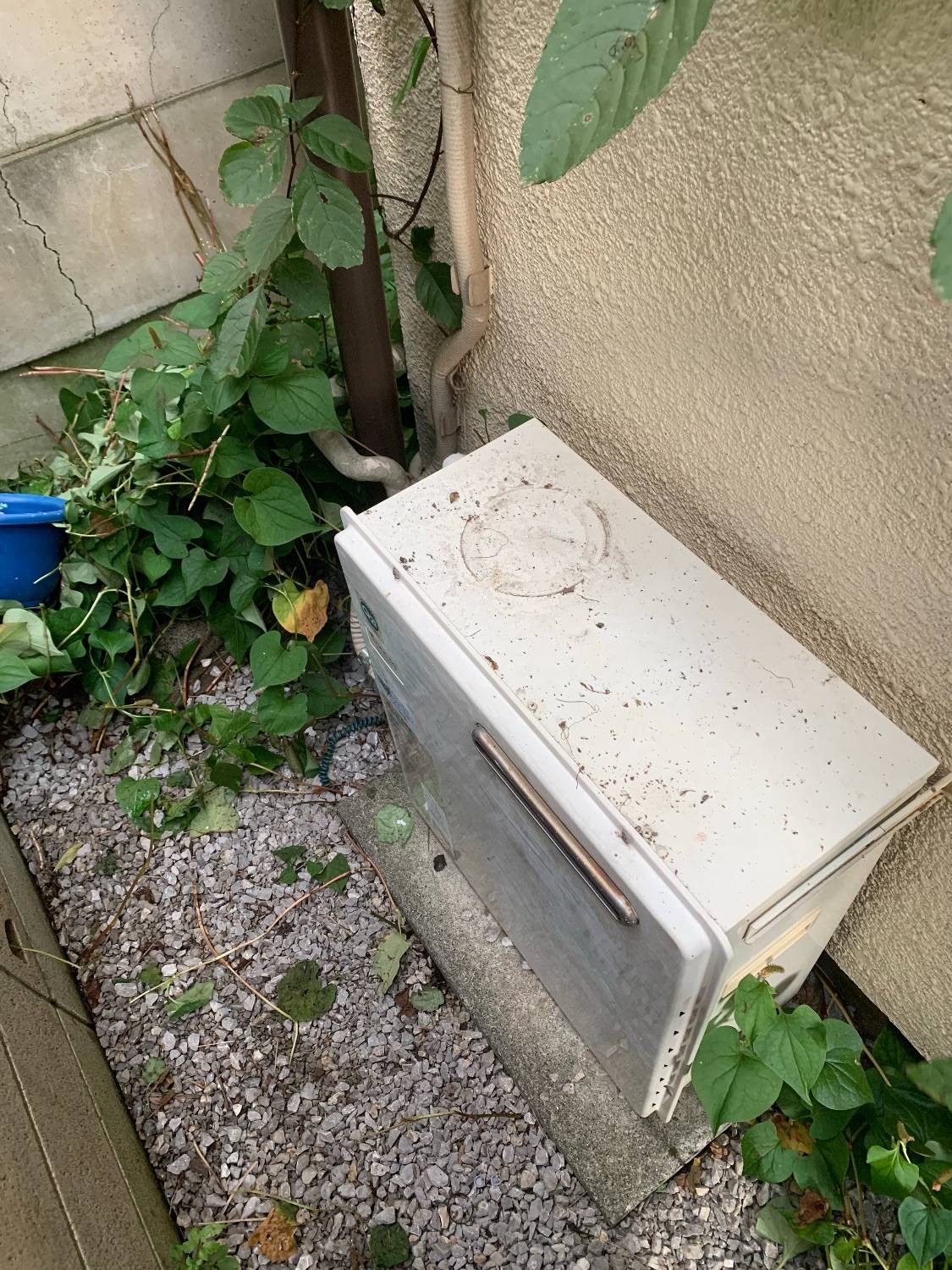 施工前 | 藤沢市周辺エリアのガス給湯器・電気温水器・エコキュート交換｜ 株式会社内藤商事