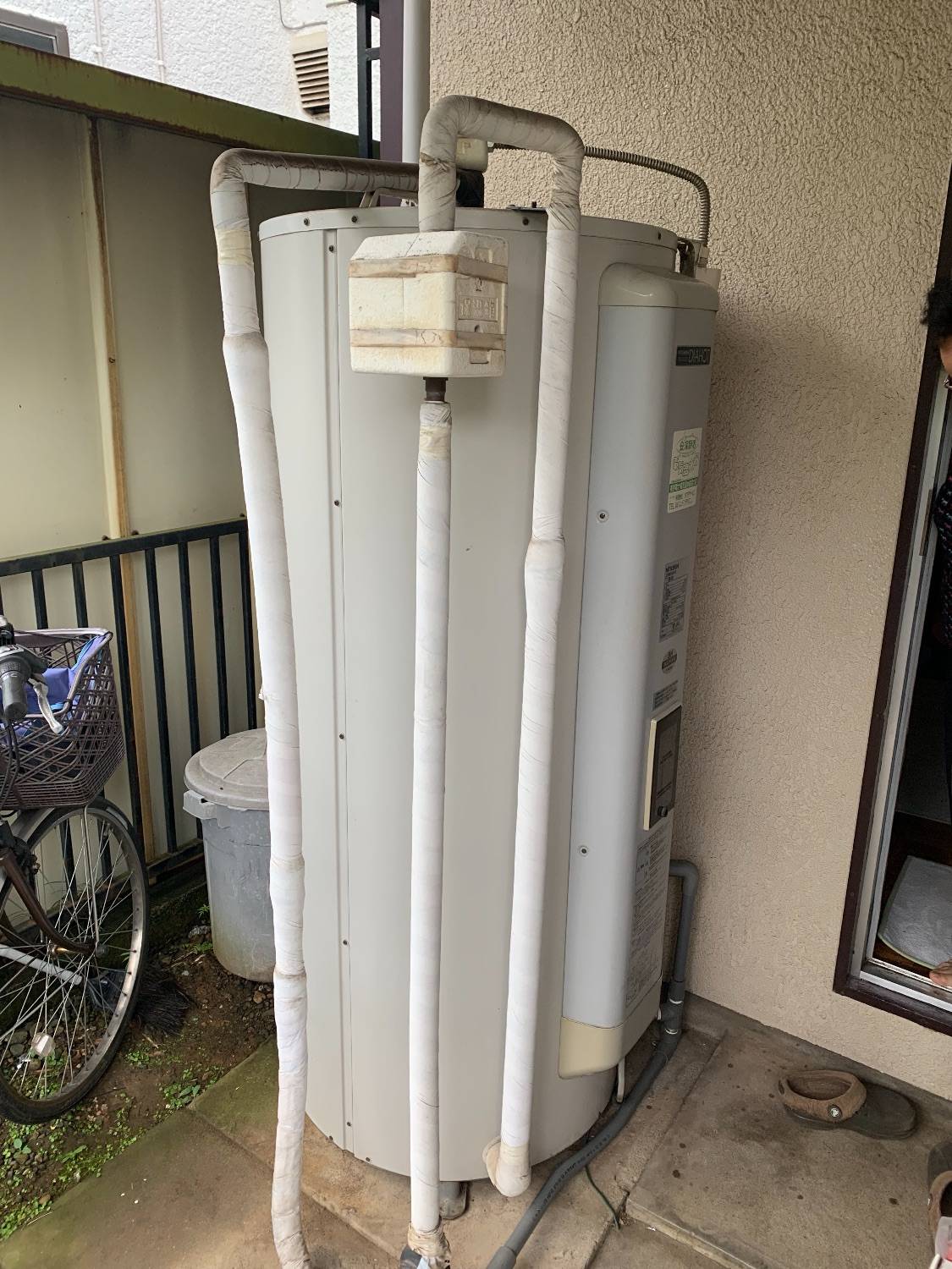 施工前 | 藤沢市周辺エリアのガス給湯器・電気温水器・エコキュート交換｜ 株式会社内藤商事