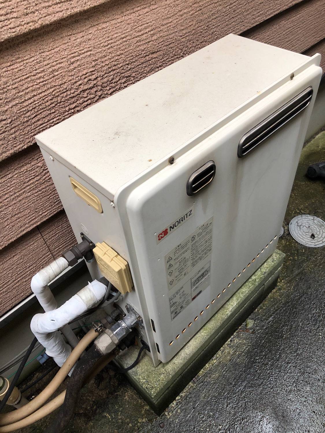 施工前 | 藤沢市周辺エリアのガス給湯器・電気温水器・エコキュート交換｜ 株式会社内藤商事