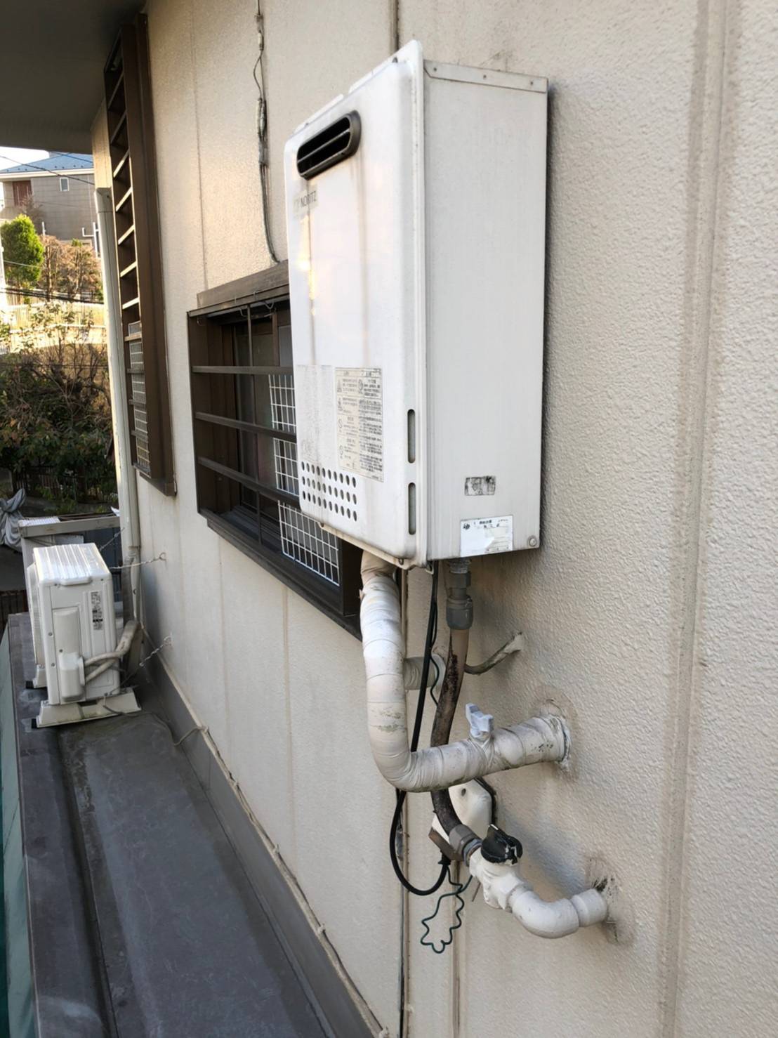 施工前 | 藤沢市周辺エリアのガス給湯器・電気温水器・エコキュート交換｜ 株式会社内藤商事