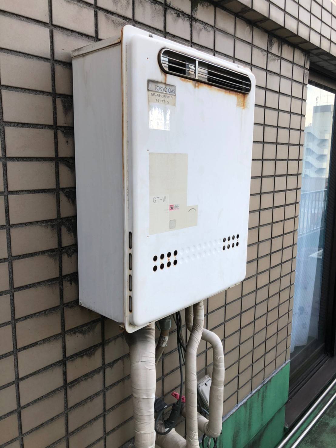 施工前 | 藤沢市周辺エリアのガス給湯器・電気温水器・エコキュート交換｜ 株式会社内藤商事