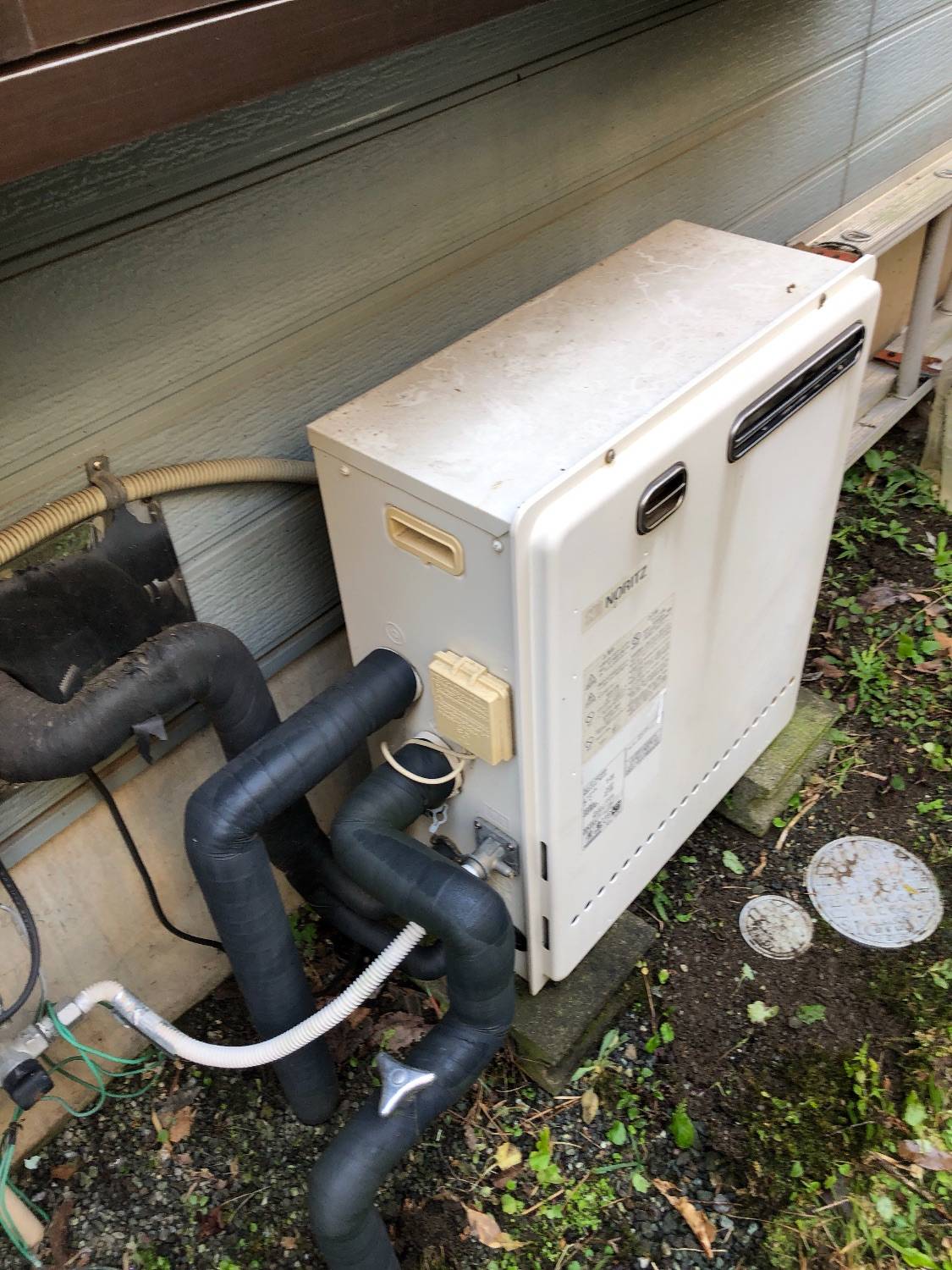 施工前 | 藤沢市周辺エリアのガス給湯器・電気温水器・エコキュート交換｜ 株式会社内藤商事