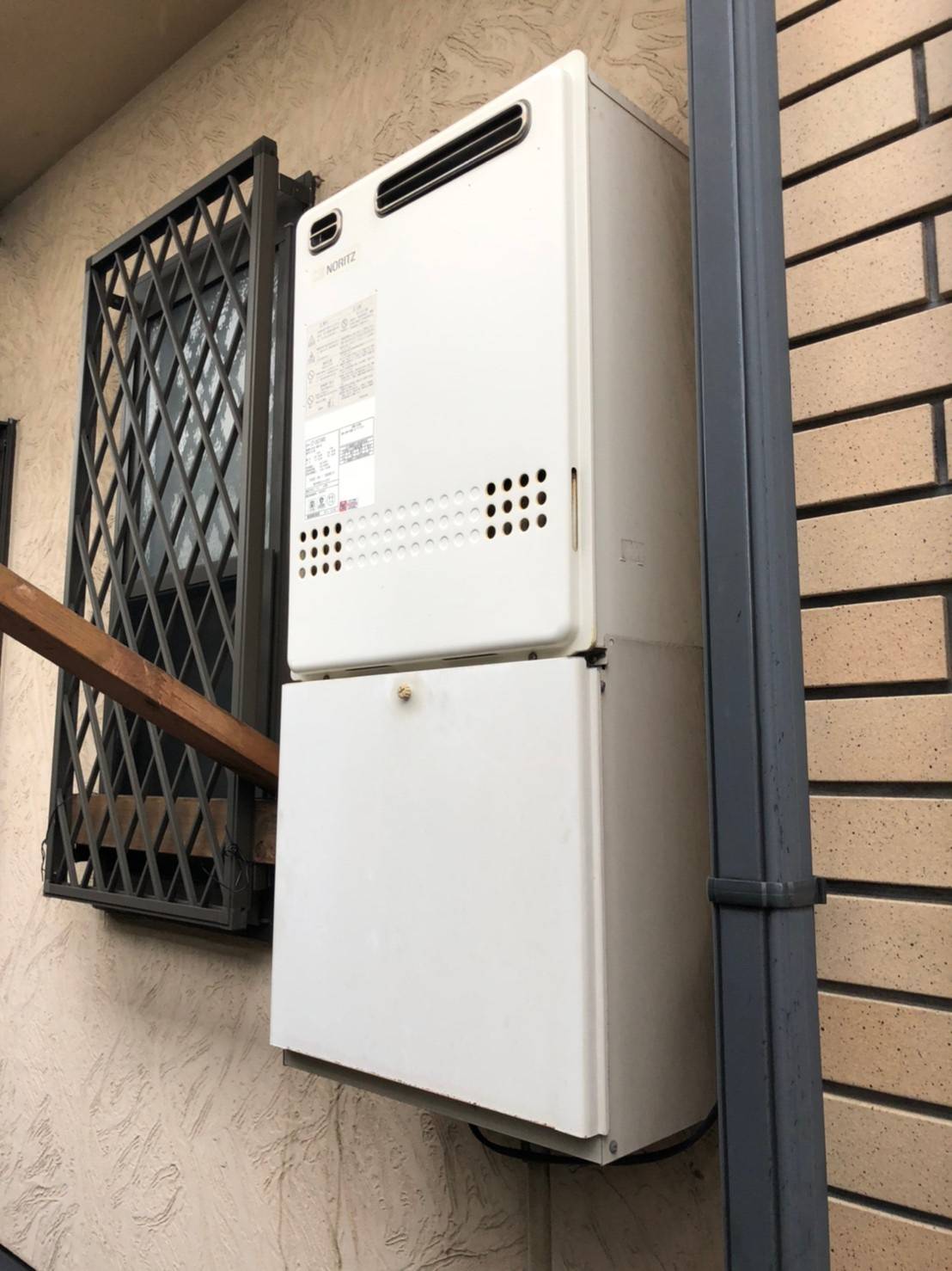 施工前 | 藤沢市周辺エリアのガス給湯器・電気温水器・エコキュート交換｜ 株式会社内藤商事