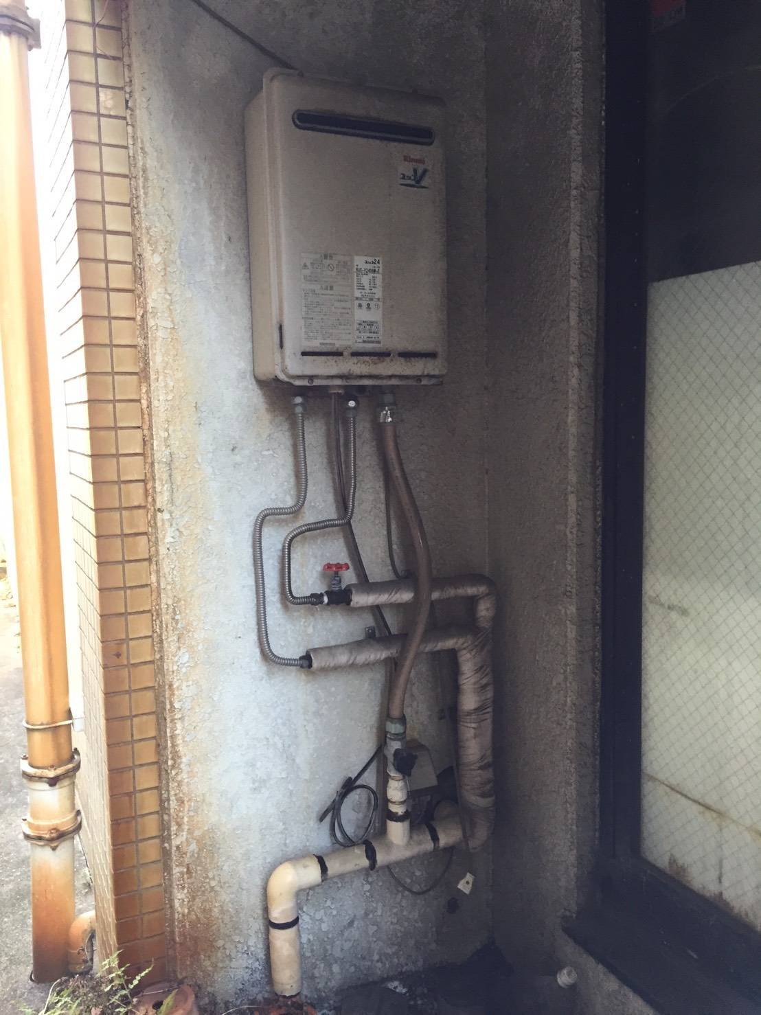 施工前 | 藤沢市周辺エリアのガス給湯器・電気温水器・エコキュート交換｜ 株式会社内藤商事