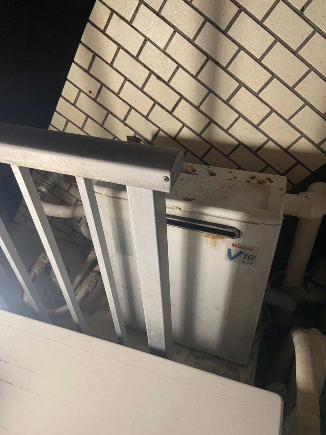 施工前 | 藤沢市周辺エリアのガス給湯器・電気温水器・エコキュート交換｜ 株式会社内藤商事