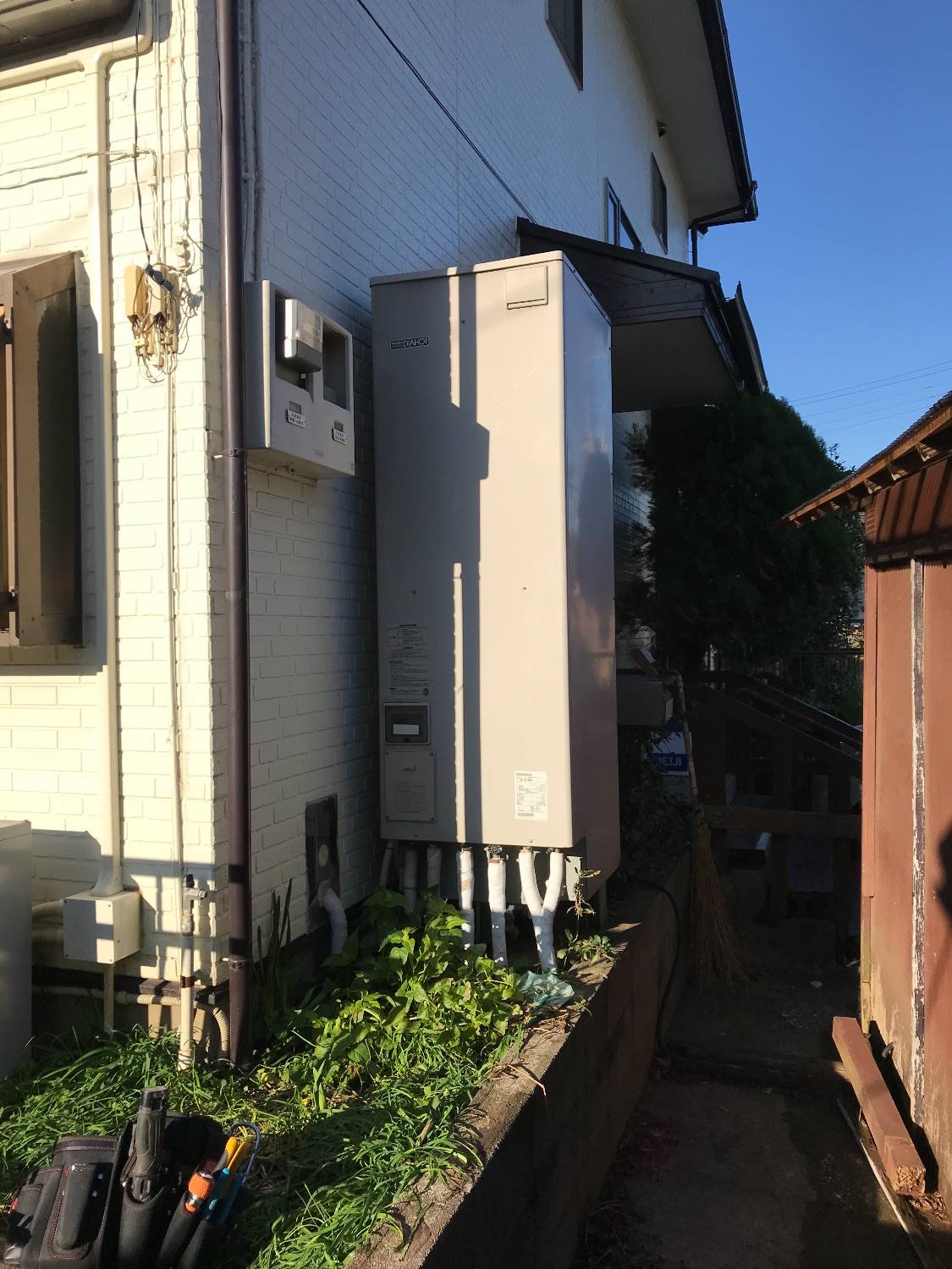 施工前 | 藤沢市周辺エリアのガス給湯器・電気温水器・エコキュート交換｜ 株式会社内藤商事