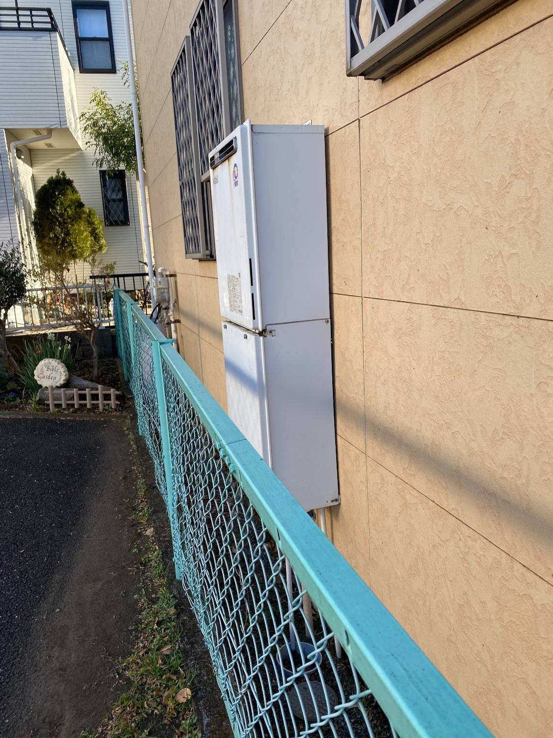 施工前 | 藤沢市周辺エリアのガス給湯器・電気温水器・エコキュート交換｜ 株式会社内藤商事