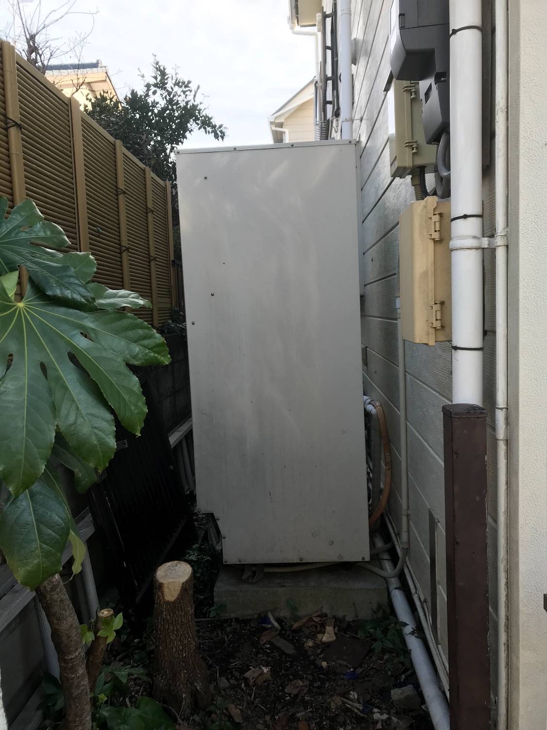 施工前 | 藤沢市周辺エリアのガス給湯器・電気温水器・エコキュート交換｜ 株式会社内藤商事