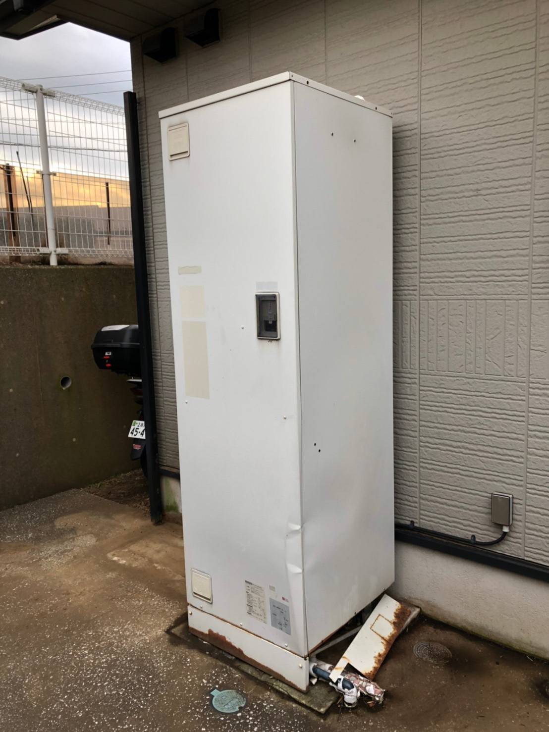 施工前 | 藤沢市周辺エリアのガス給湯器・電気温水器・エコキュート交換｜ 株式会社内藤商事