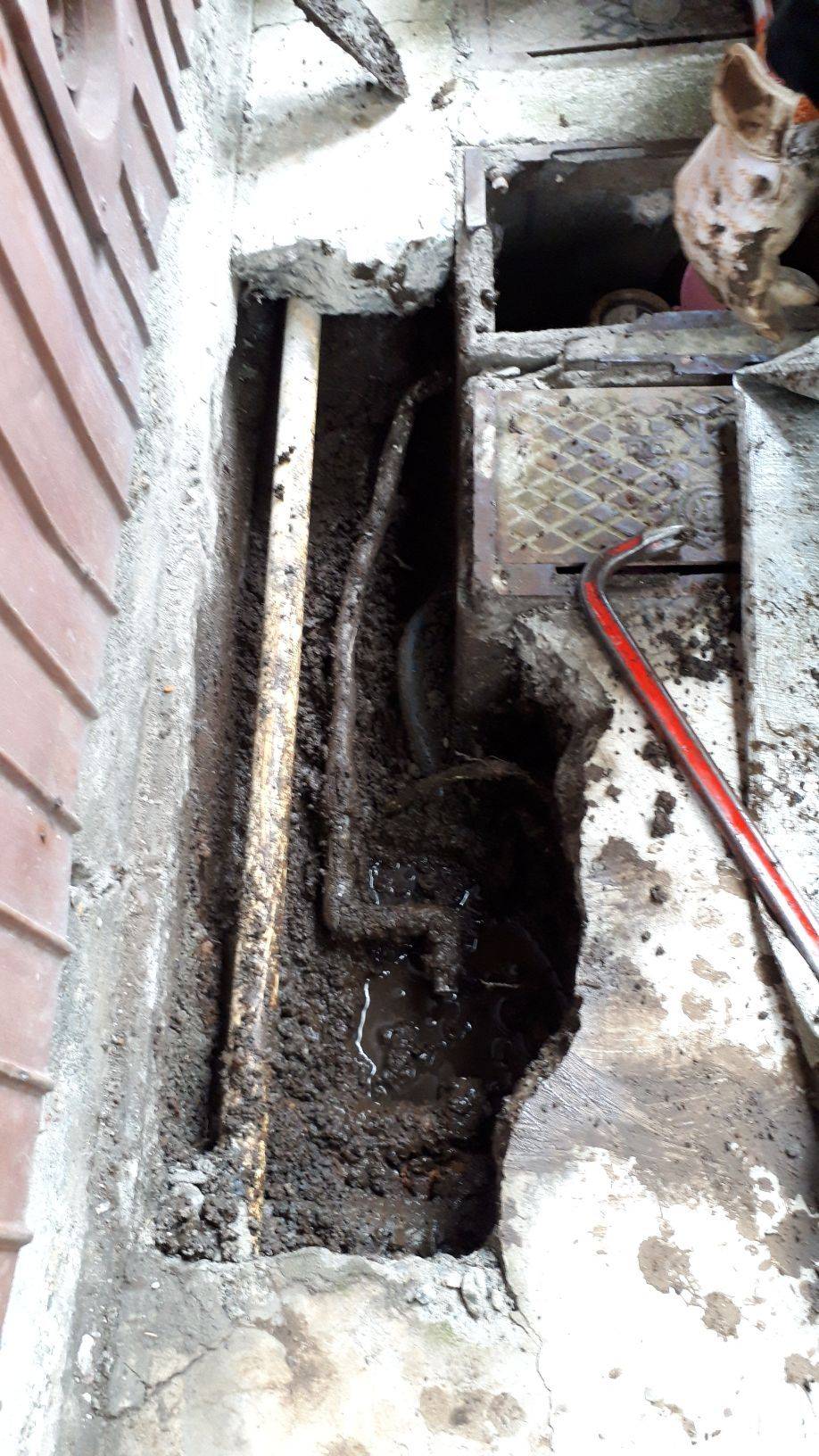 施工前 | 藤沢市周辺エリアのガス給湯器・電気温水器・エコキュート交換｜ 株式会社内藤商事