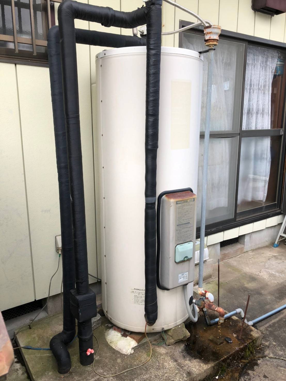 施工前 | 藤沢市周辺エリアのガス給湯器・電気温水器・エコキュート交換｜ 株式会社内藤商事