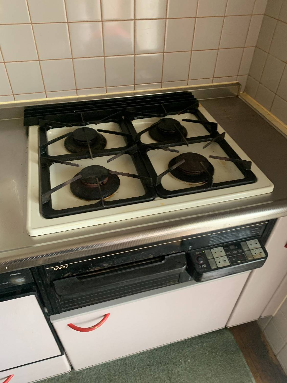 施工前 | 藤沢市周辺エリアのガス給湯器・電気温水器・エコキュート交換｜ 株式会社内藤商事