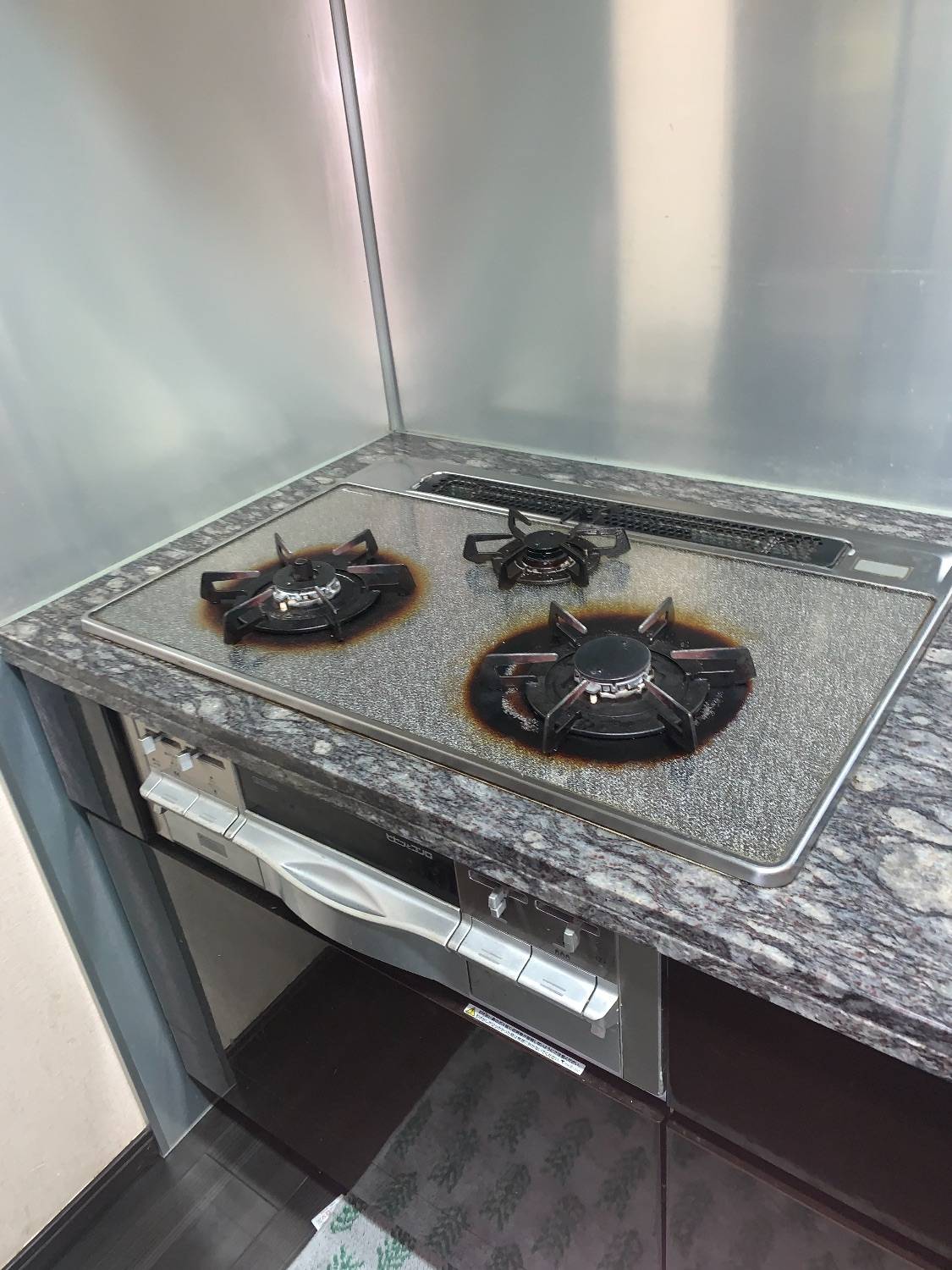 施工前 | 藤沢市周辺エリアのガス給湯器・電気温水器・エコキュート交換｜ 株式会社内藤商事