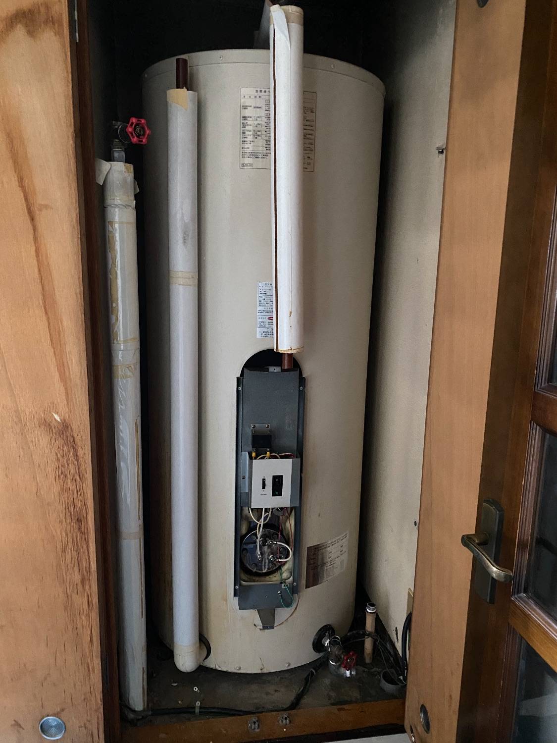 施工前 | 藤沢市周辺エリアのガス給湯器・電気温水器・エコキュート交換｜ 株式会社内藤商事