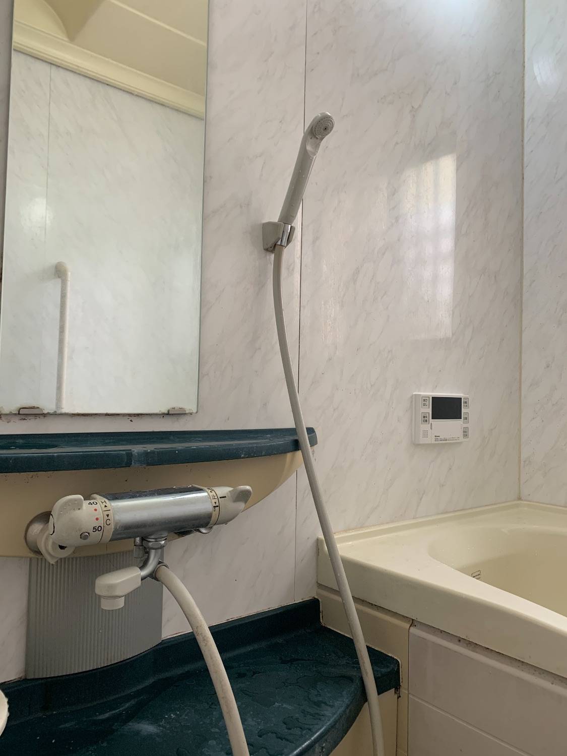 施工前 | 藤沢市周辺エリアのガス給湯器・電気温水器・エコキュート交換｜ 株式会社内藤商事