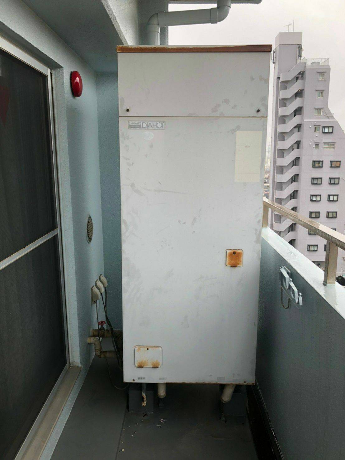 施工前 | 藤沢市周辺エリアのガス給湯器・電気温水器・エコキュート交換｜ 株式会社内藤商事