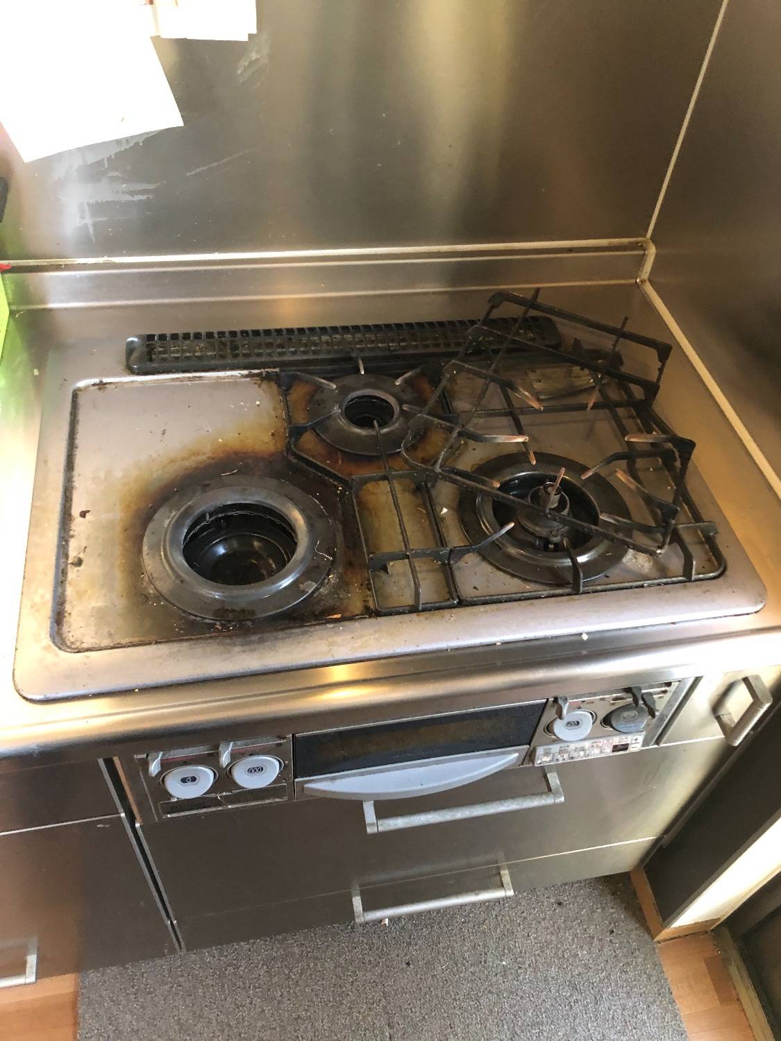 施工前 | 藤沢市周辺エリアのガス給湯器・電気温水器・エコキュート交換｜ 株式会社内藤商事