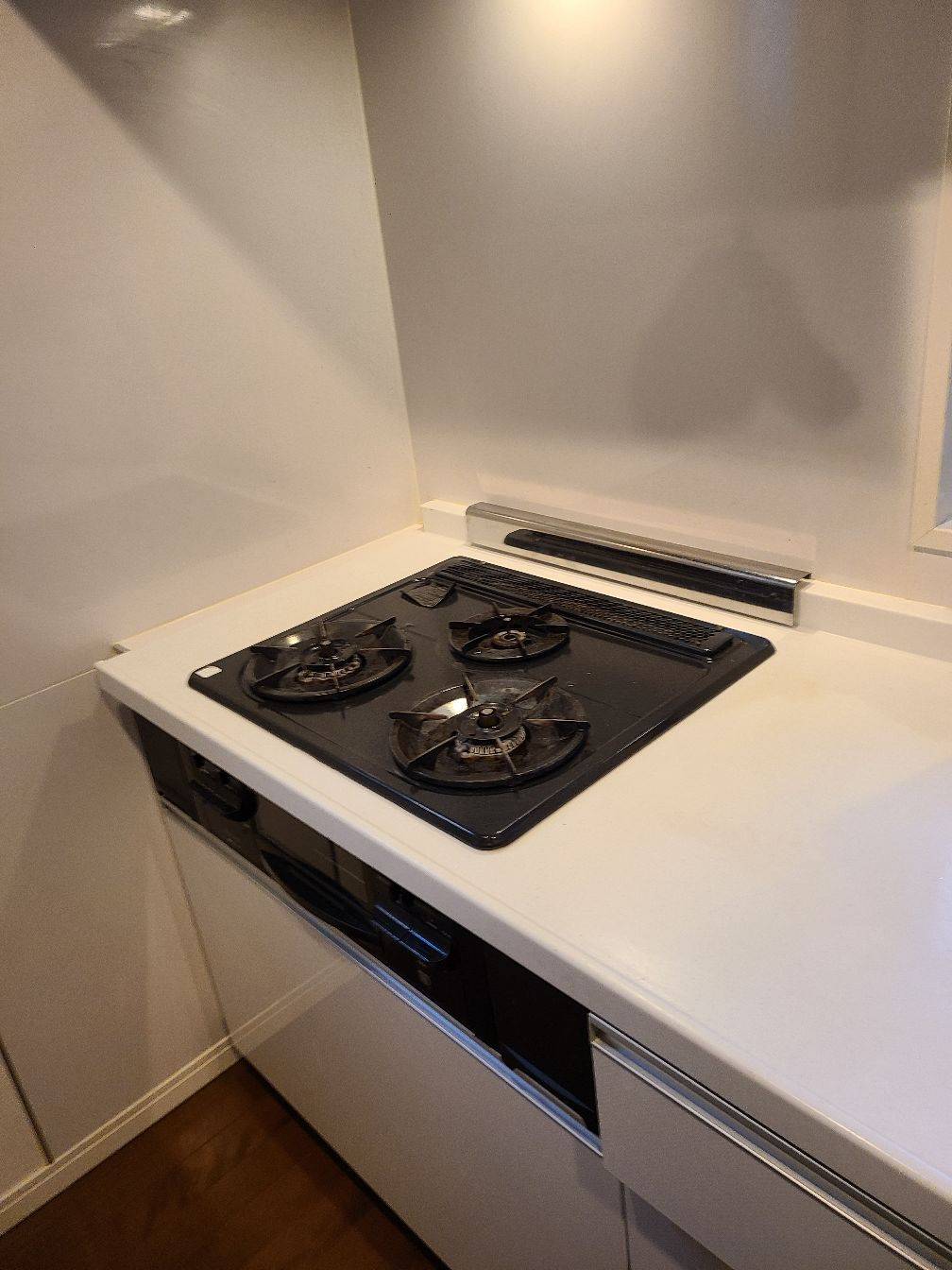 施工前 | 藤沢市周辺エリアのガス給湯器・電気温水器・エコキュート交換｜ 株式会社内藤商事