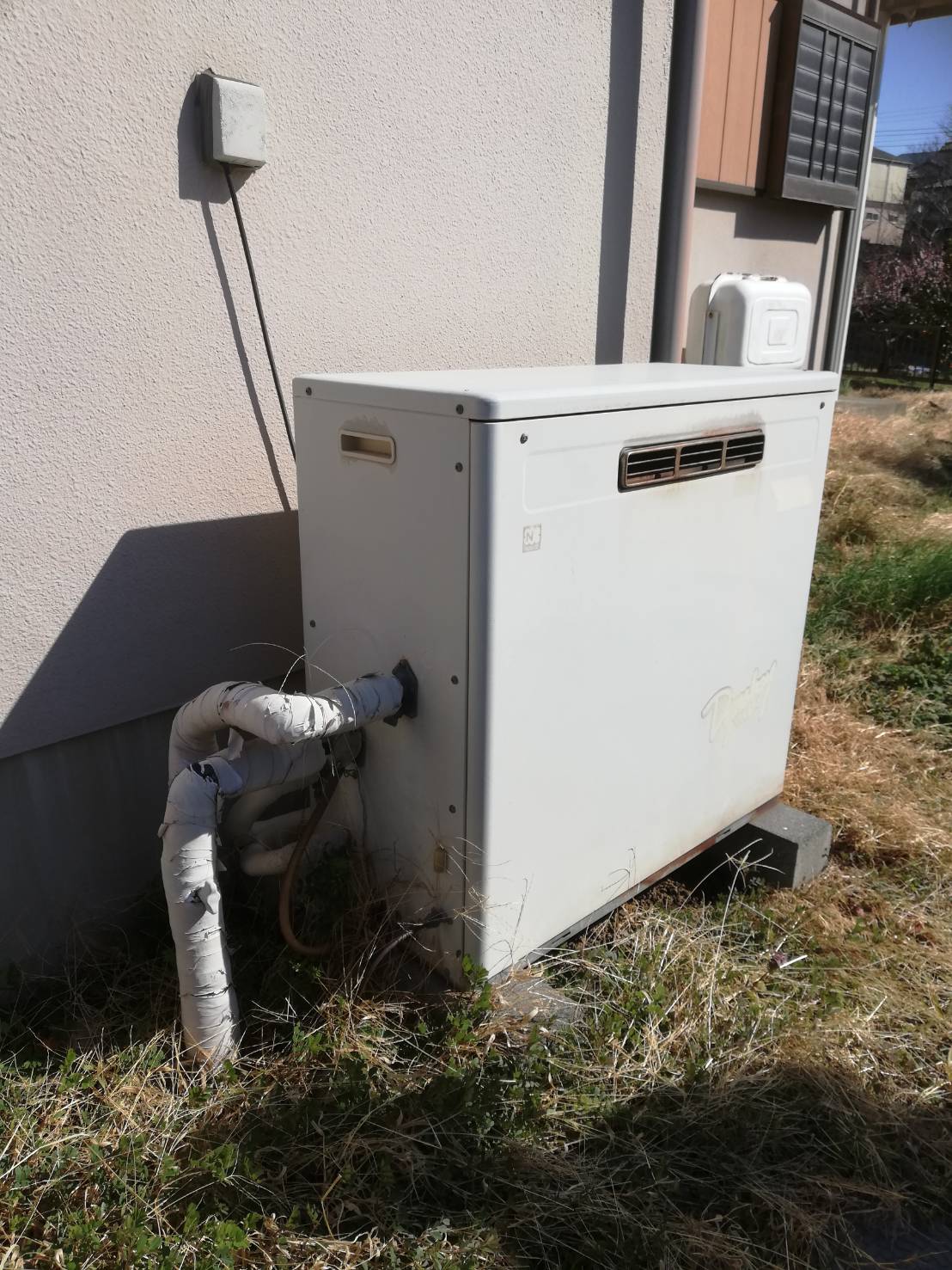 施工前 | 藤沢市周辺エリアのガス給湯器・電気温水器・エコキュート交換｜ 株式会社内藤商事