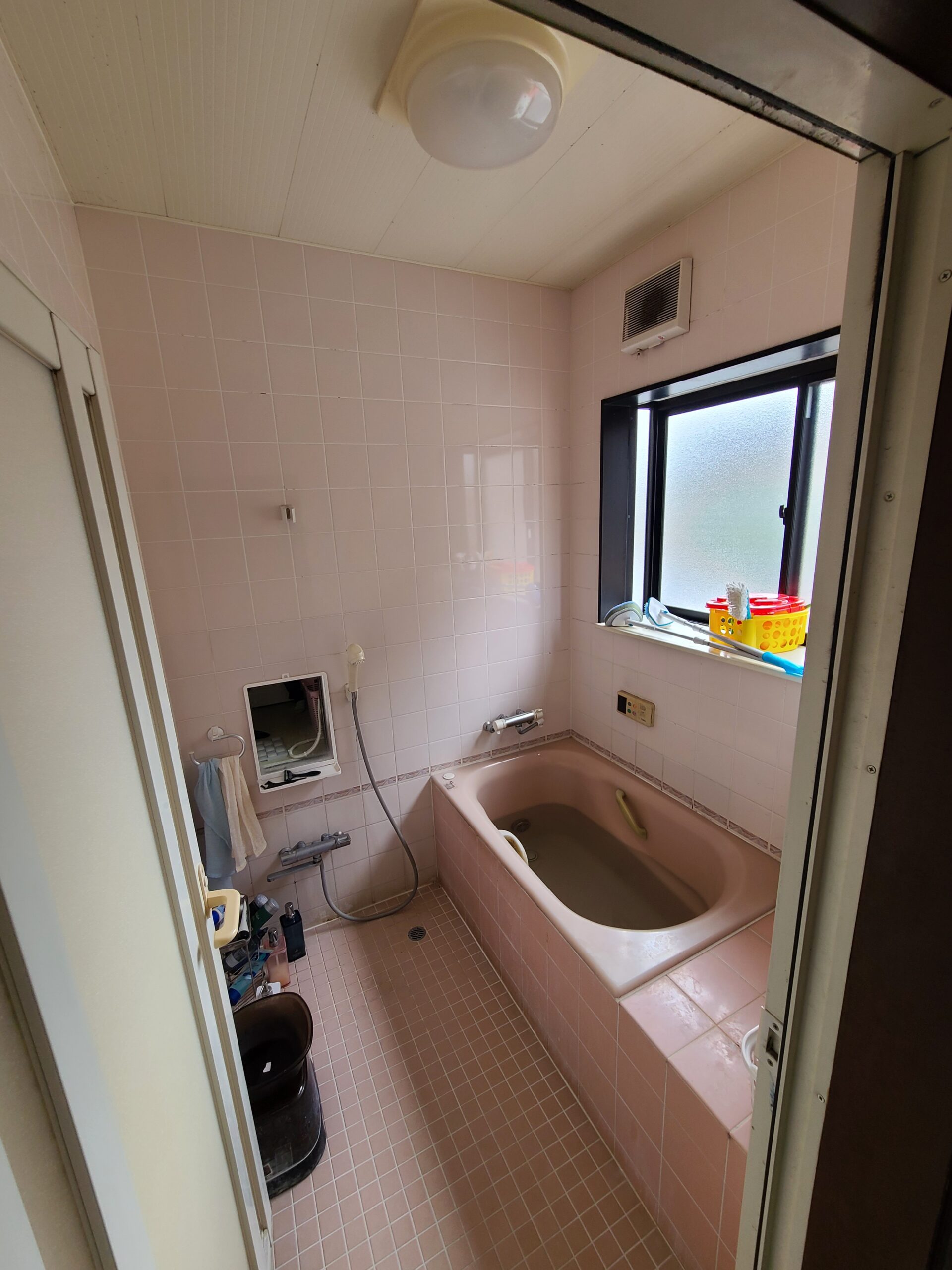 施工前 | 藤沢市周辺エリアのガス給湯器・電気温水器・エコキュート交換｜ 株式会社内藤商事