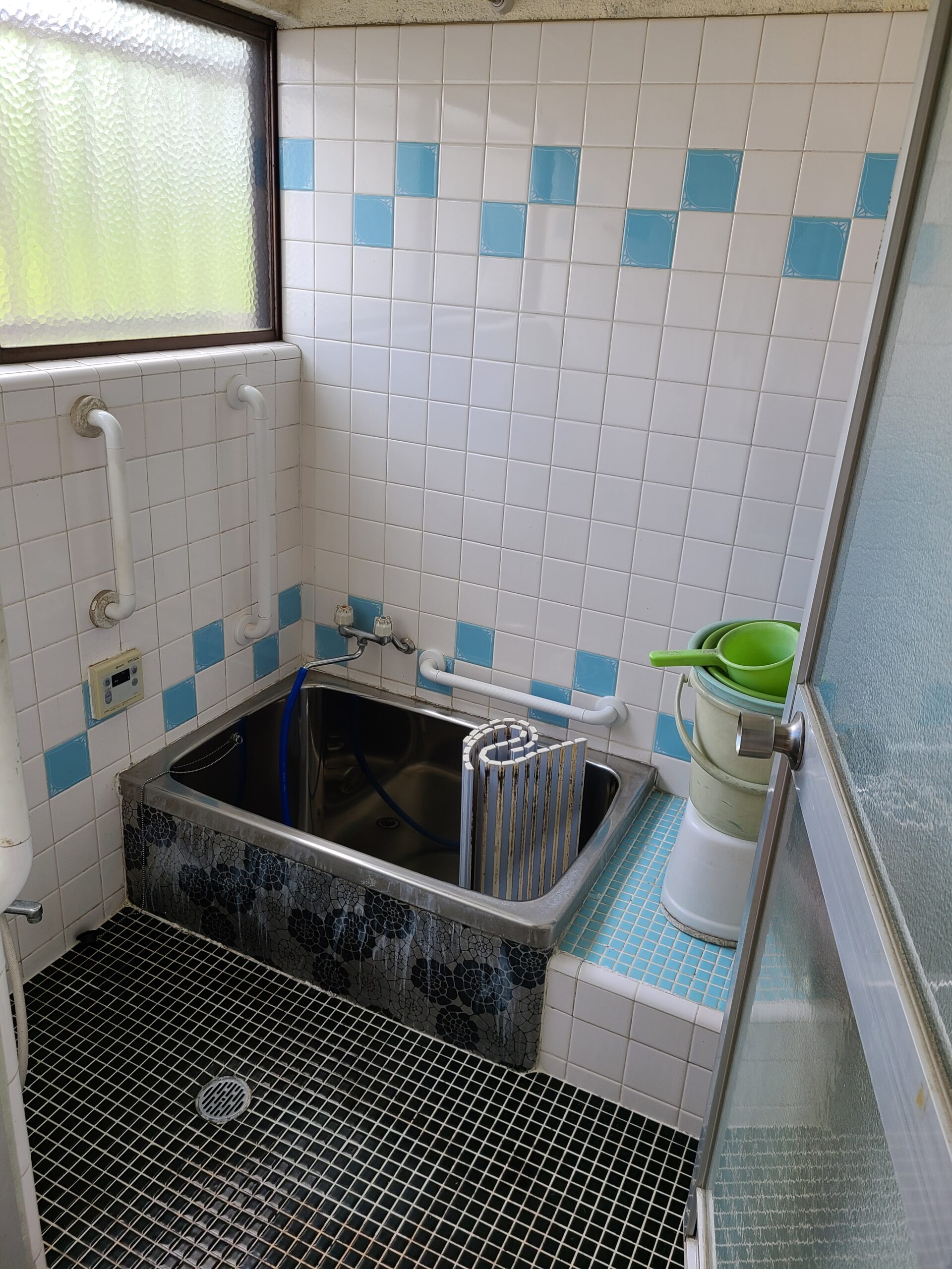 施工前 | 藤沢市周辺エリアのガス給湯器・電気温水器・エコキュート交換｜ 株式会社内藤商事