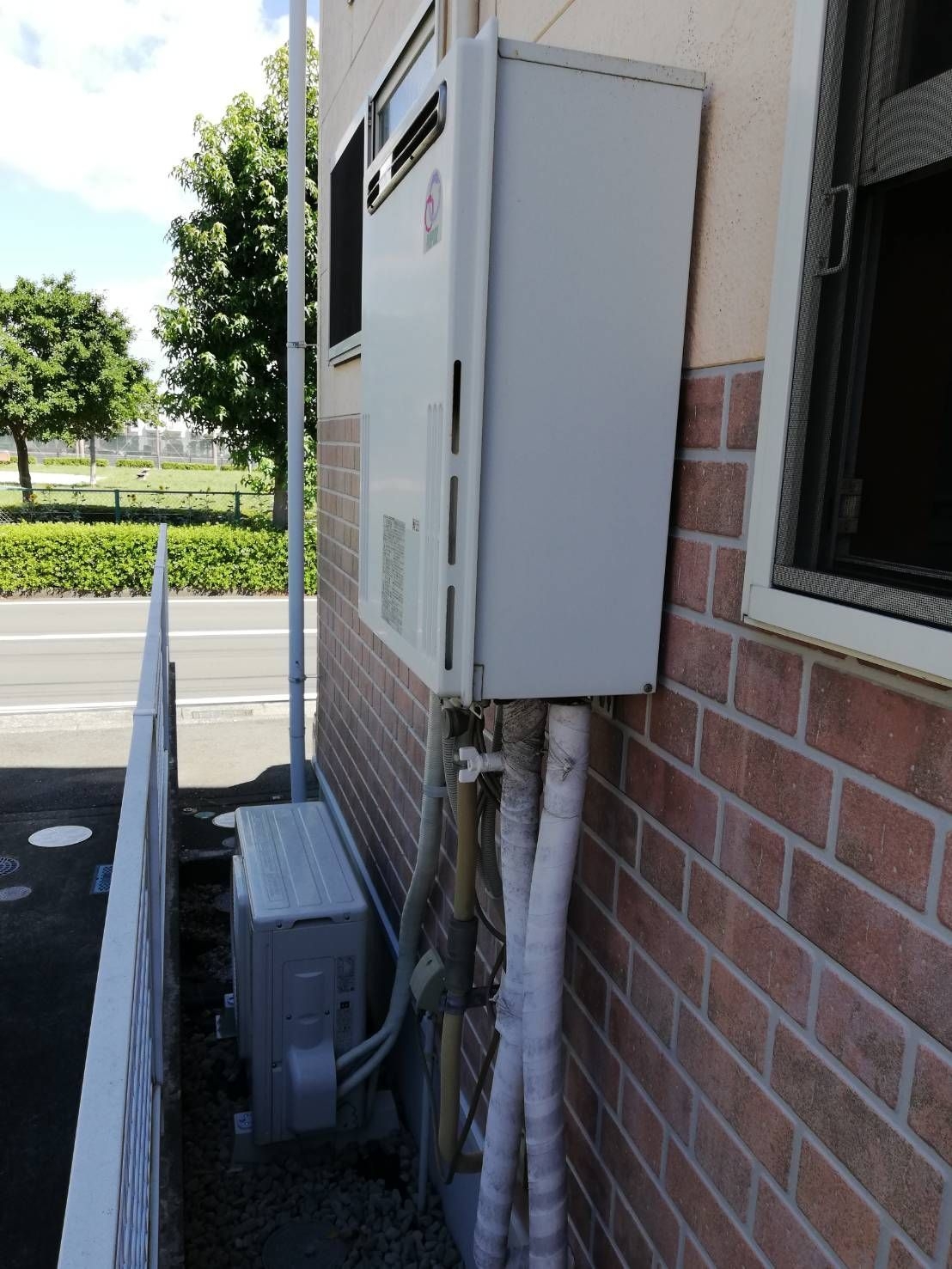 施工前 | 藤沢市周辺エリアのガス給湯器・電気温水器・エコキュート交換｜ 株式会社内藤商事