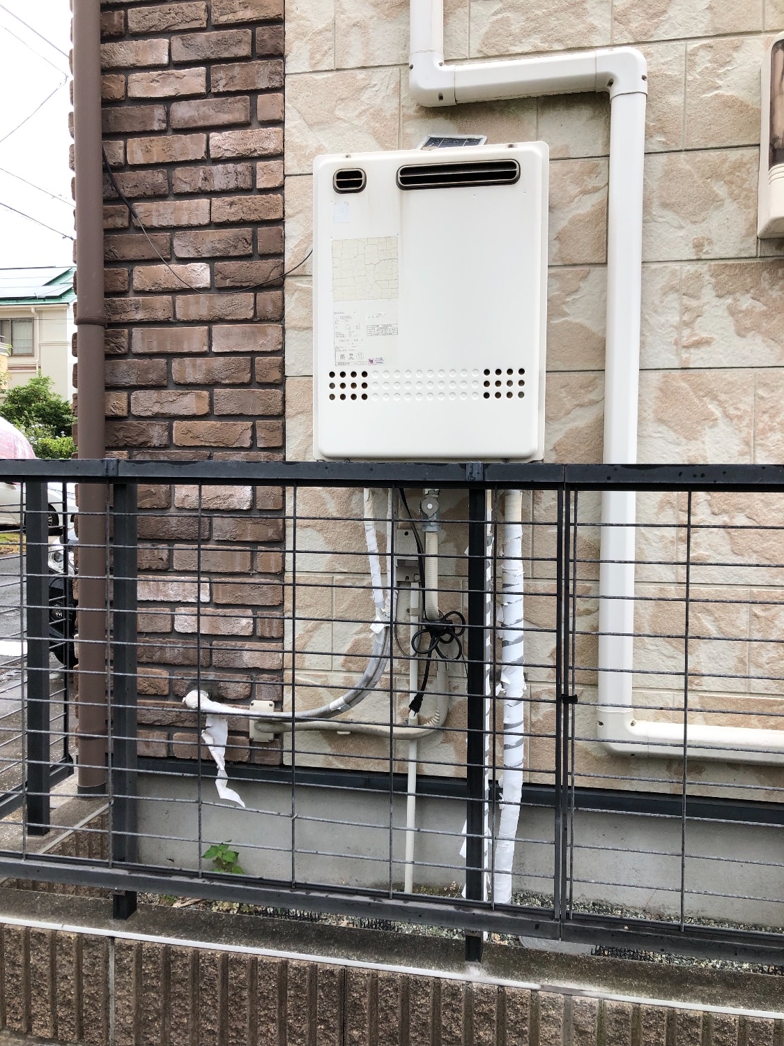 施工前 | 藤沢市周辺エリアのガス給湯器・電気温水器・エコキュート交換｜ 株式会社内藤商事