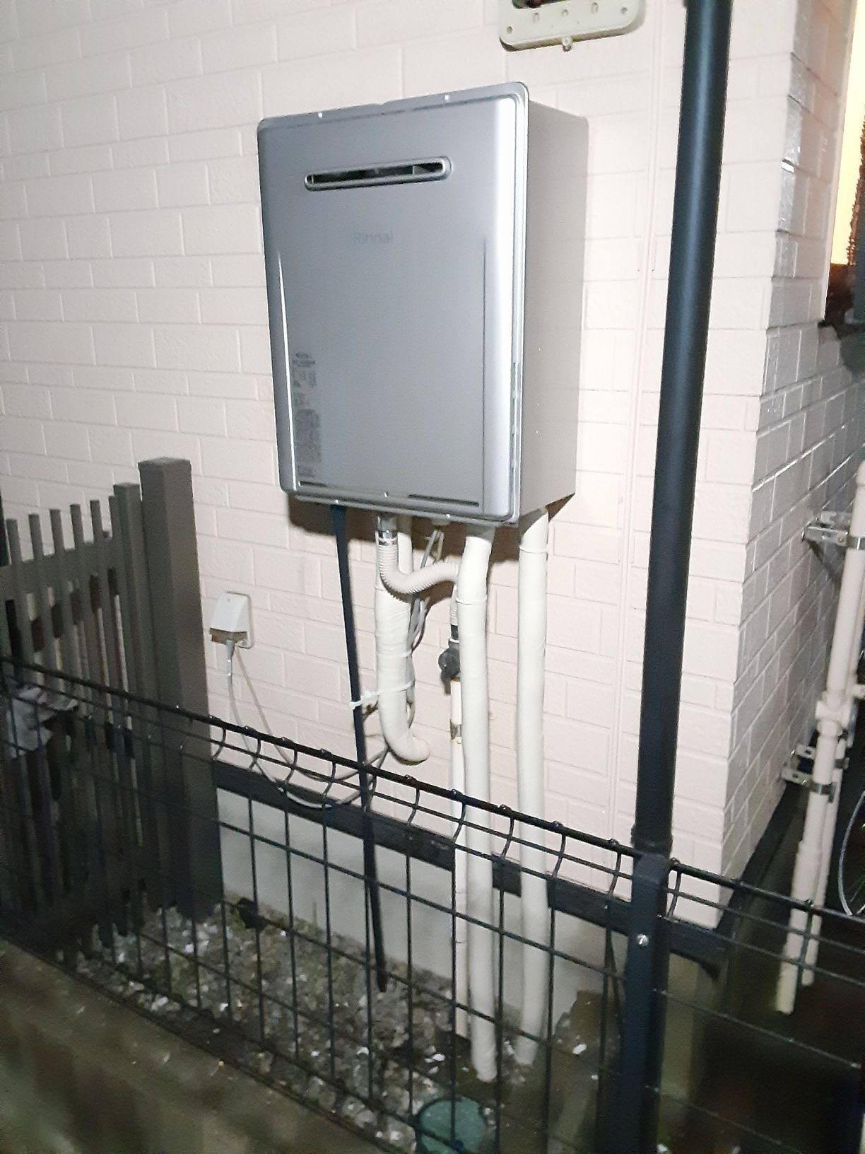 施工後 | 藤沢市周辺エリアのガス給湯器・電気温水器・エコキュート交換｜ 株式会社内藤商事