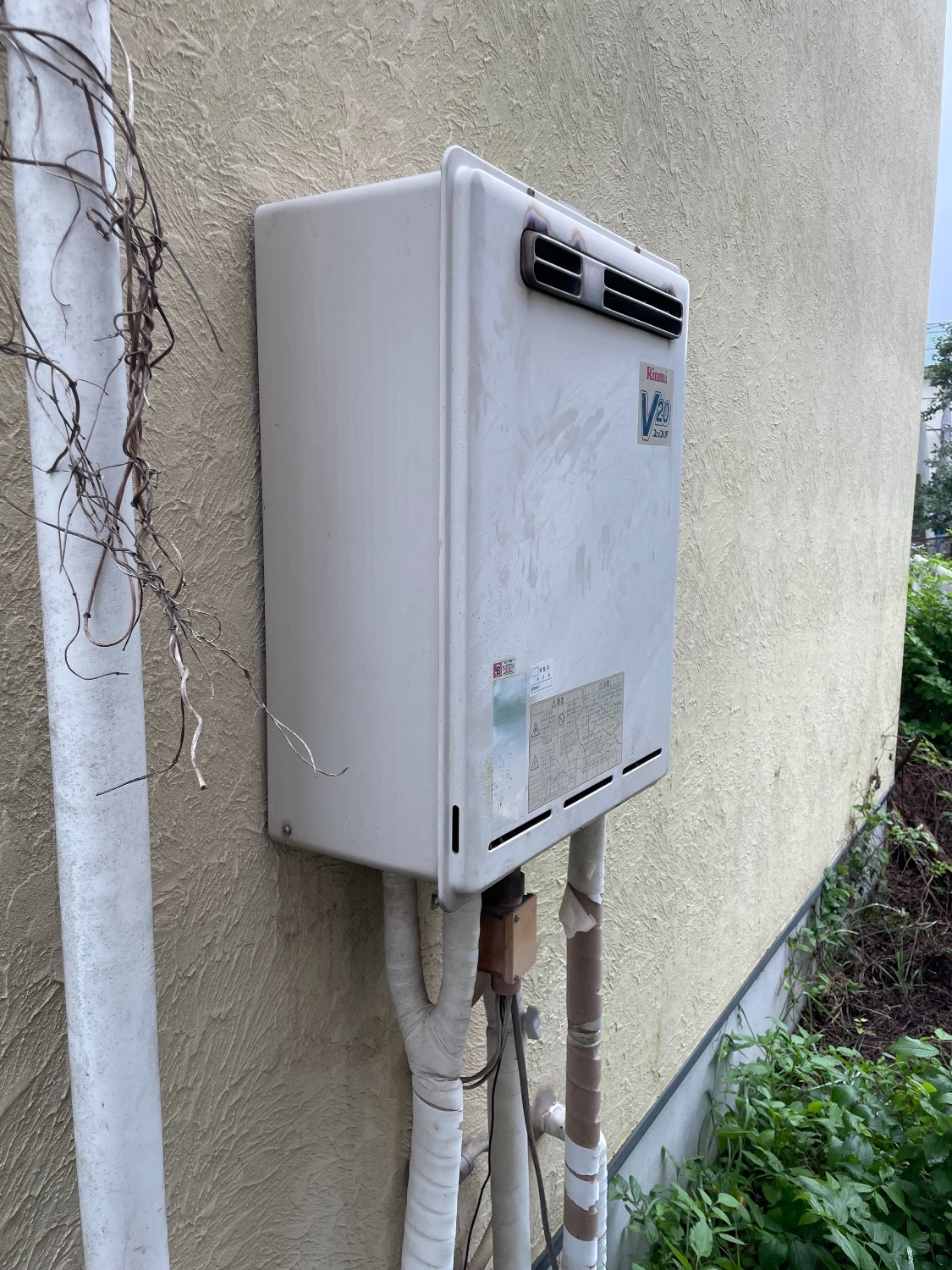 施工前 | 藤沢市周辺エリアのガス給湯器・電気温水器・エコキュート交換｜ 株式会社内藤商事