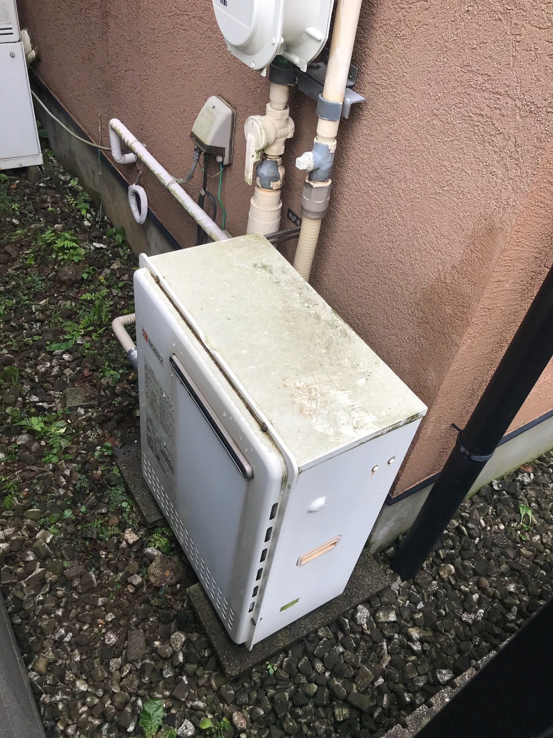 施工前 | 藤沢市周辺エリアのガス給湯器・電気温水器・エコキュート交換｜ 株式会社内藤商事