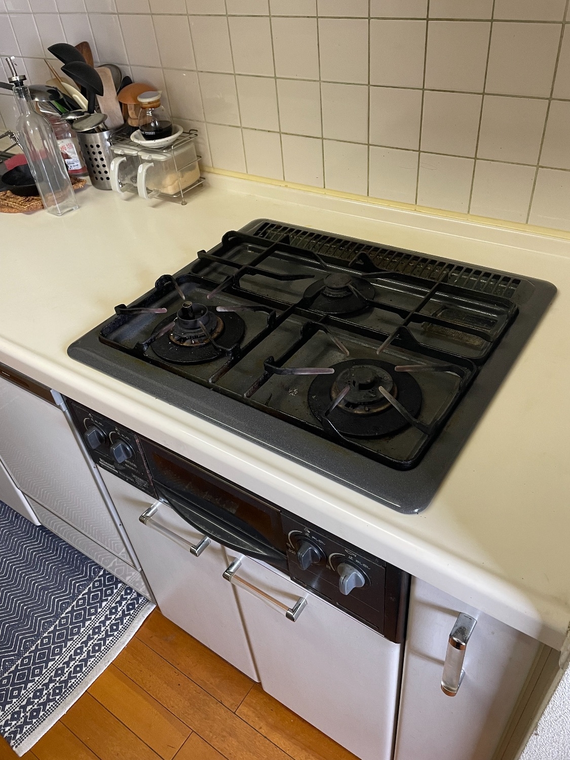 施工前 | 藤沢市周辺エリアのガス給湯器・電気温水器・エコキュート交換｜ 株式会社内藤商事