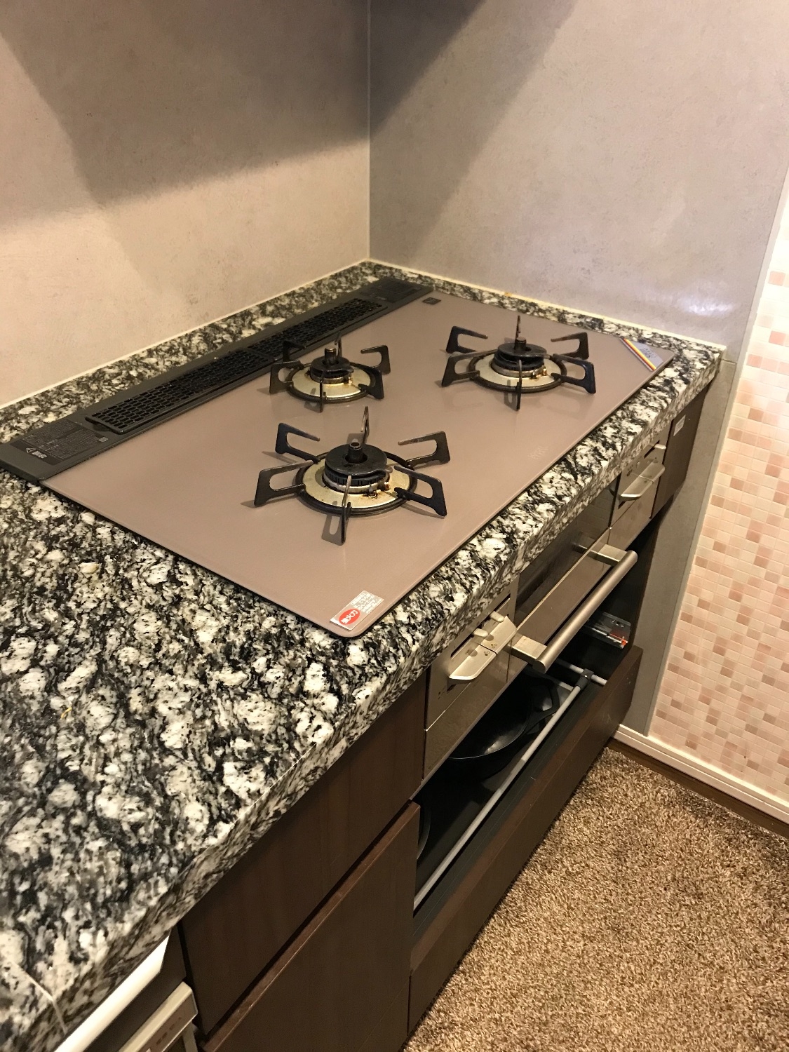 施工前 | 藤沢市周辺エリアのガス給湯器・電気温水器・エコキュート交換｜ 株式会社内藤商事