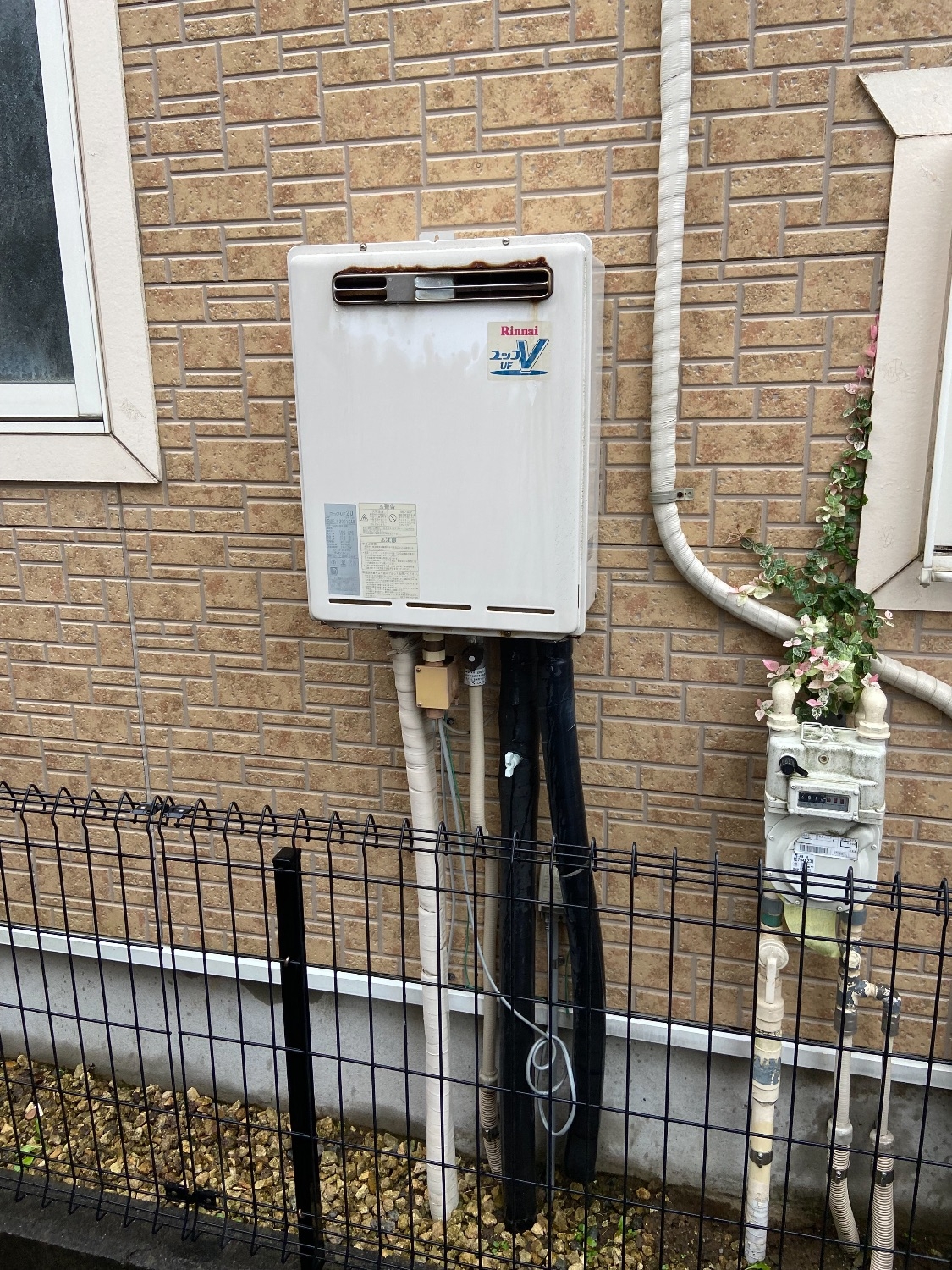 施工前 | 藤沢市周辺エリアのガス給湯器・電気温水器・エコキュート交換｜ 株式会社内藤商事