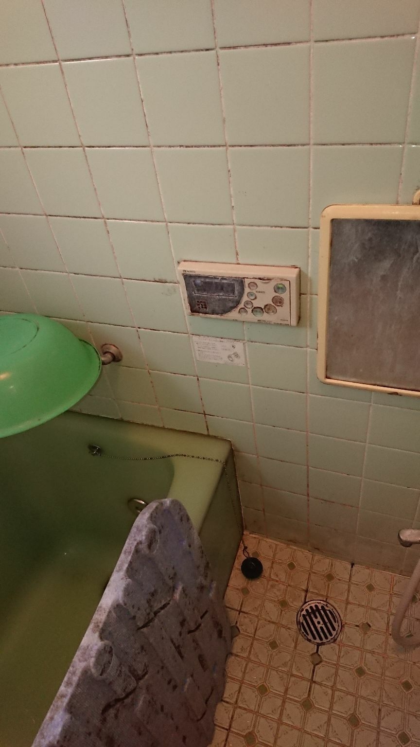 施工前 | 藤沢市周辺エリアのガス給湯器・電気温水器・エコキュート交換｜ 株式会社内藤商事