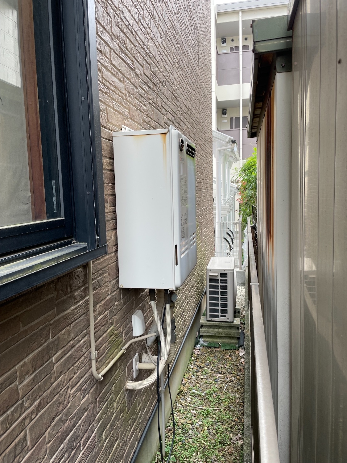 施工前 | 藤沢市周辺エリアのガス給湯器・電気温水器・エコキュート交換｜ 株式会社内藤商事