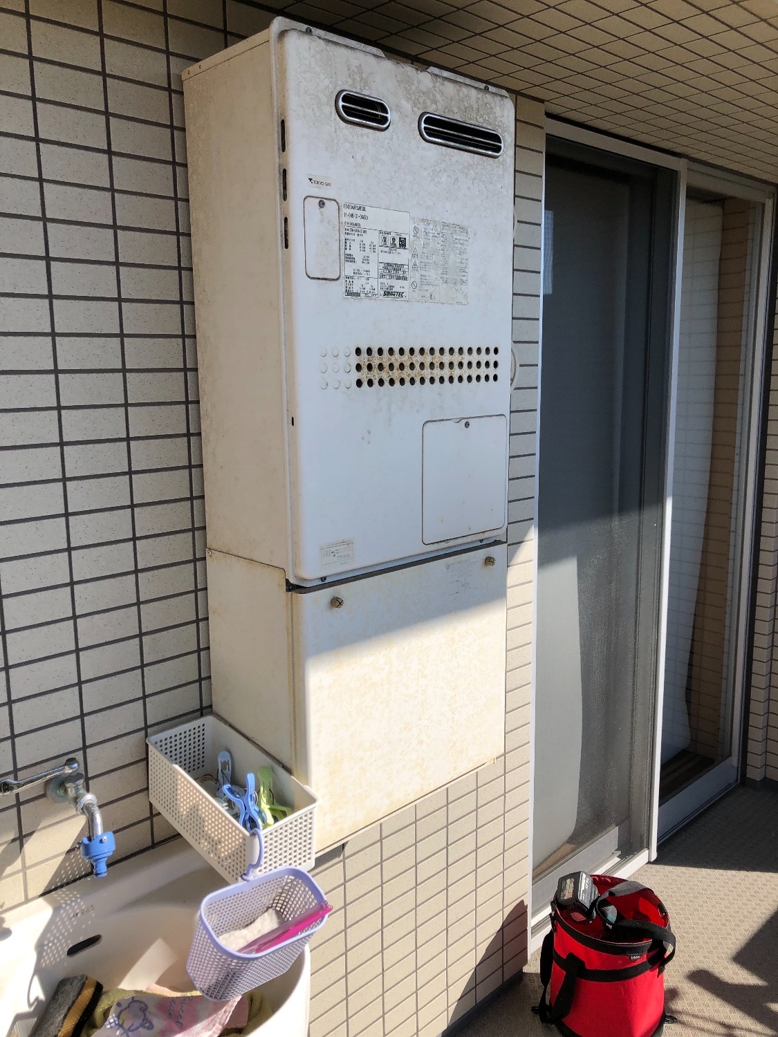 施工前 | 藤沢市周辺エリアのガス給湯器・電気温水器・エコキュート交換｜ 株式会社内藤商事