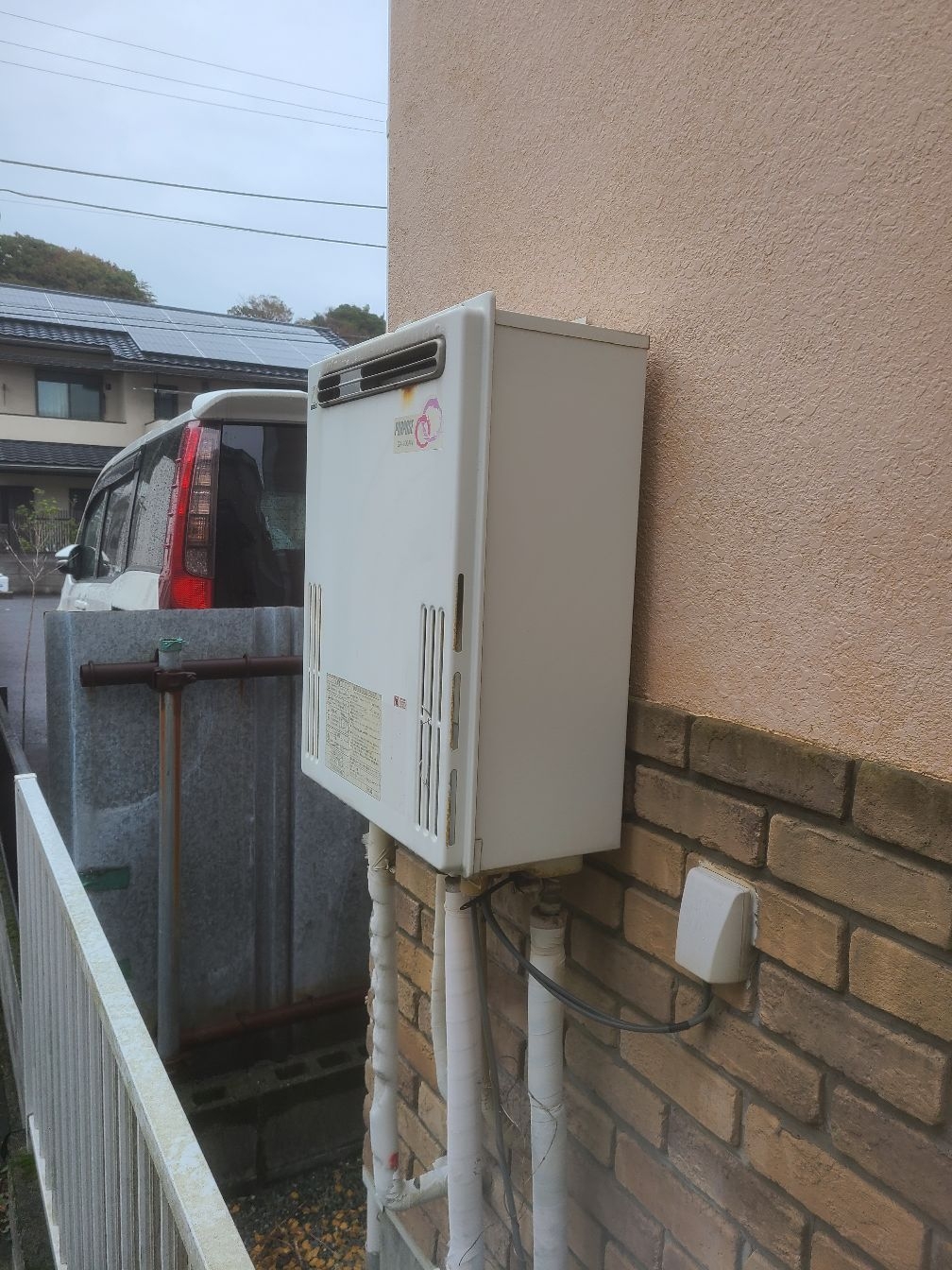 施工前 | 藤沢市周辺エリアのガス給湯器・電気温水器・エコキュート交換｜ 株式会社内藤商事