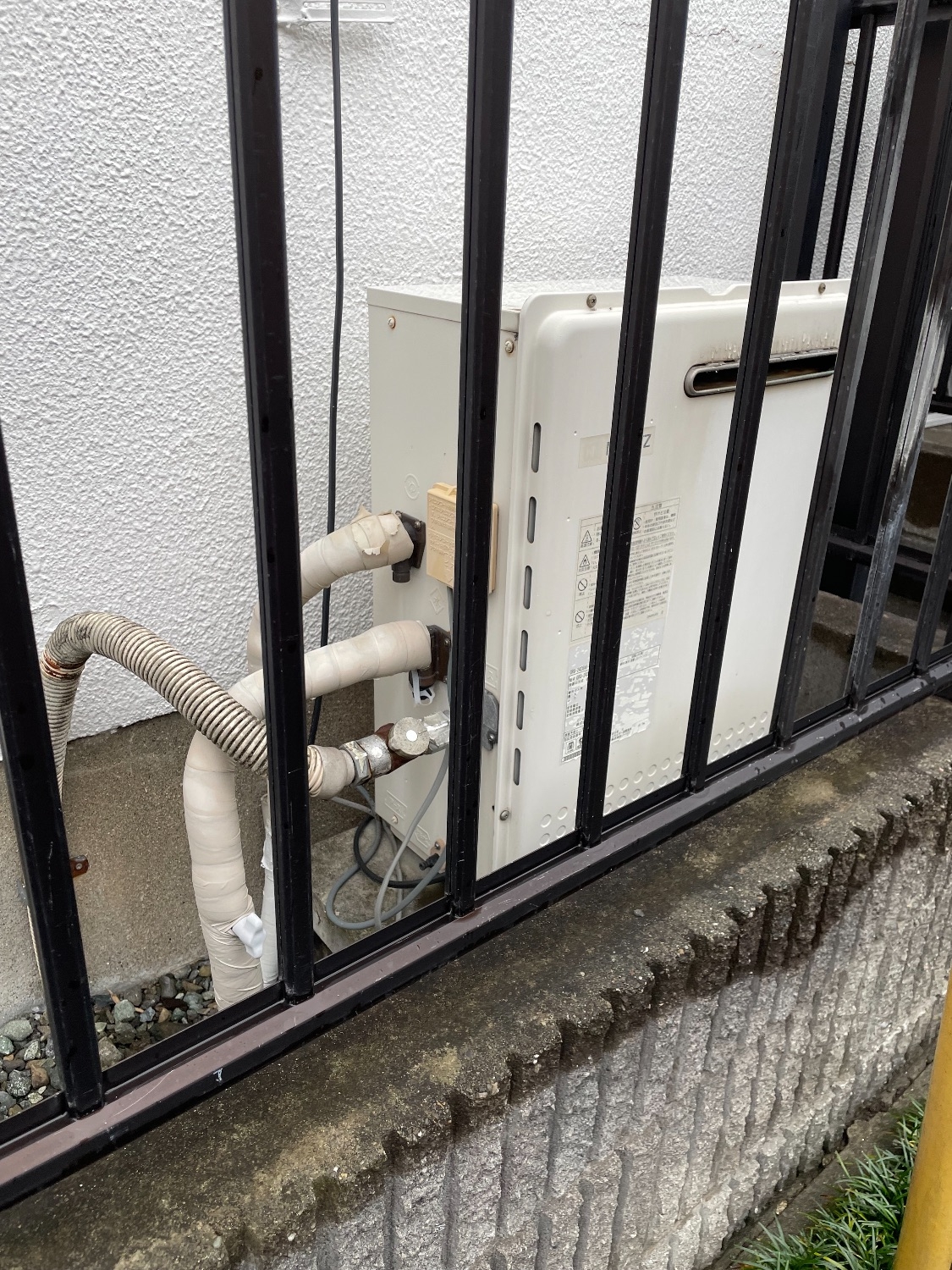 施工前 | 藤沢市周辺エリアのガス給湯器・電気温水器・エコキュート交換｜ 株式会社内藤商事