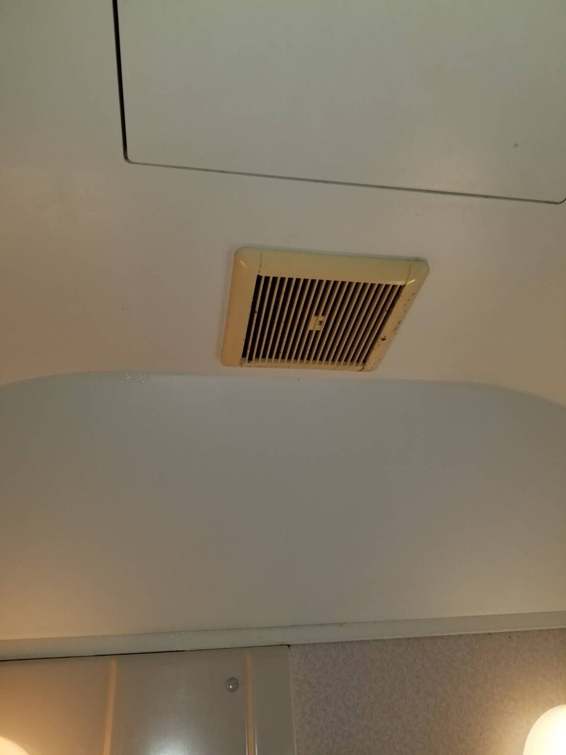 施工前 | 藤沢市周辺エリアのガス給湯器・電気温水器・エコキュート交換｜ 株式会社内藤商事