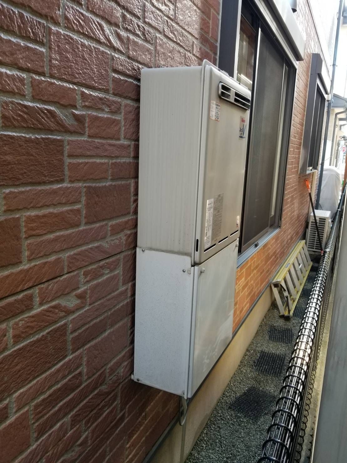 施工前 | 藤沢市周辺エリアのガス給湯器・電気温水器・エコキュート交換｜ 株式会社内藤商事