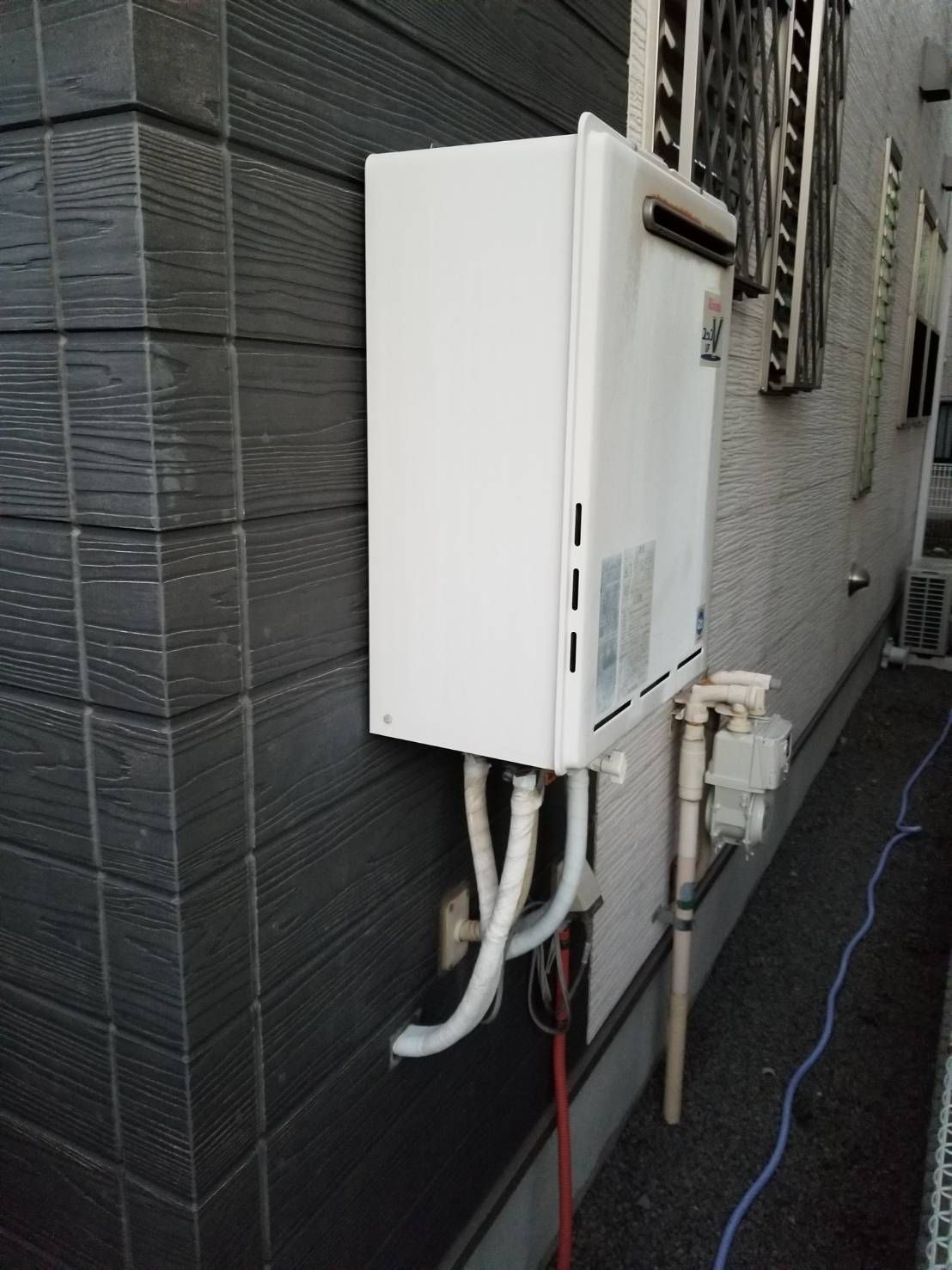 施工前 | 藤沢市周辺エリアのガス給湯器・電気温水器・エコキュート交換｜ 株式会社内藤商事