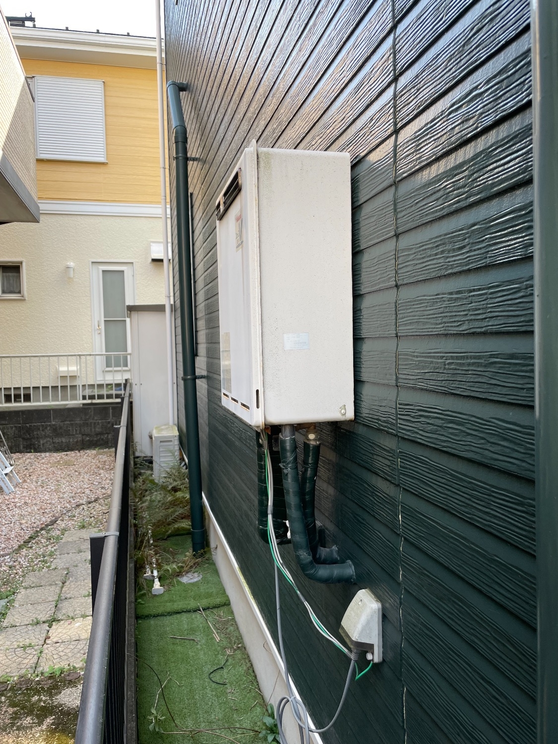 施工前 | 藤沢市周辺エリアのガス給湯器・電気温水器・エコキュート交換｜ 株式会社内藤商事