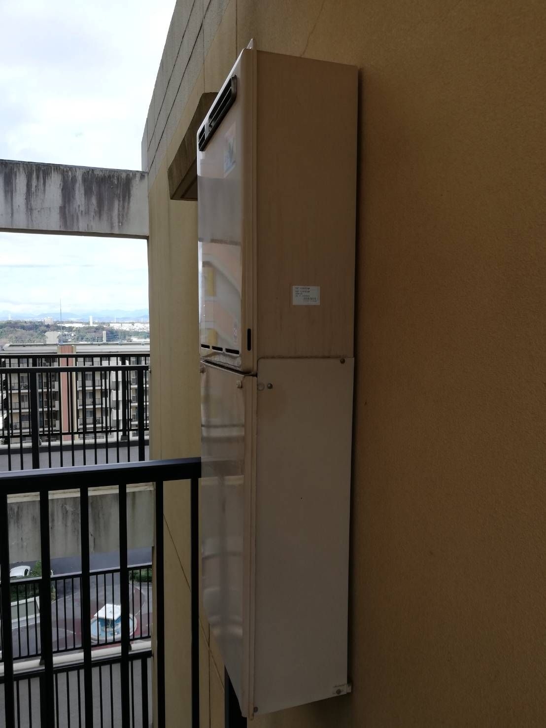 施工前 | 藤沢市周辺エリアのガス給湯器・電気温水器・エコキュート交換｜ 株式会社内藤商事