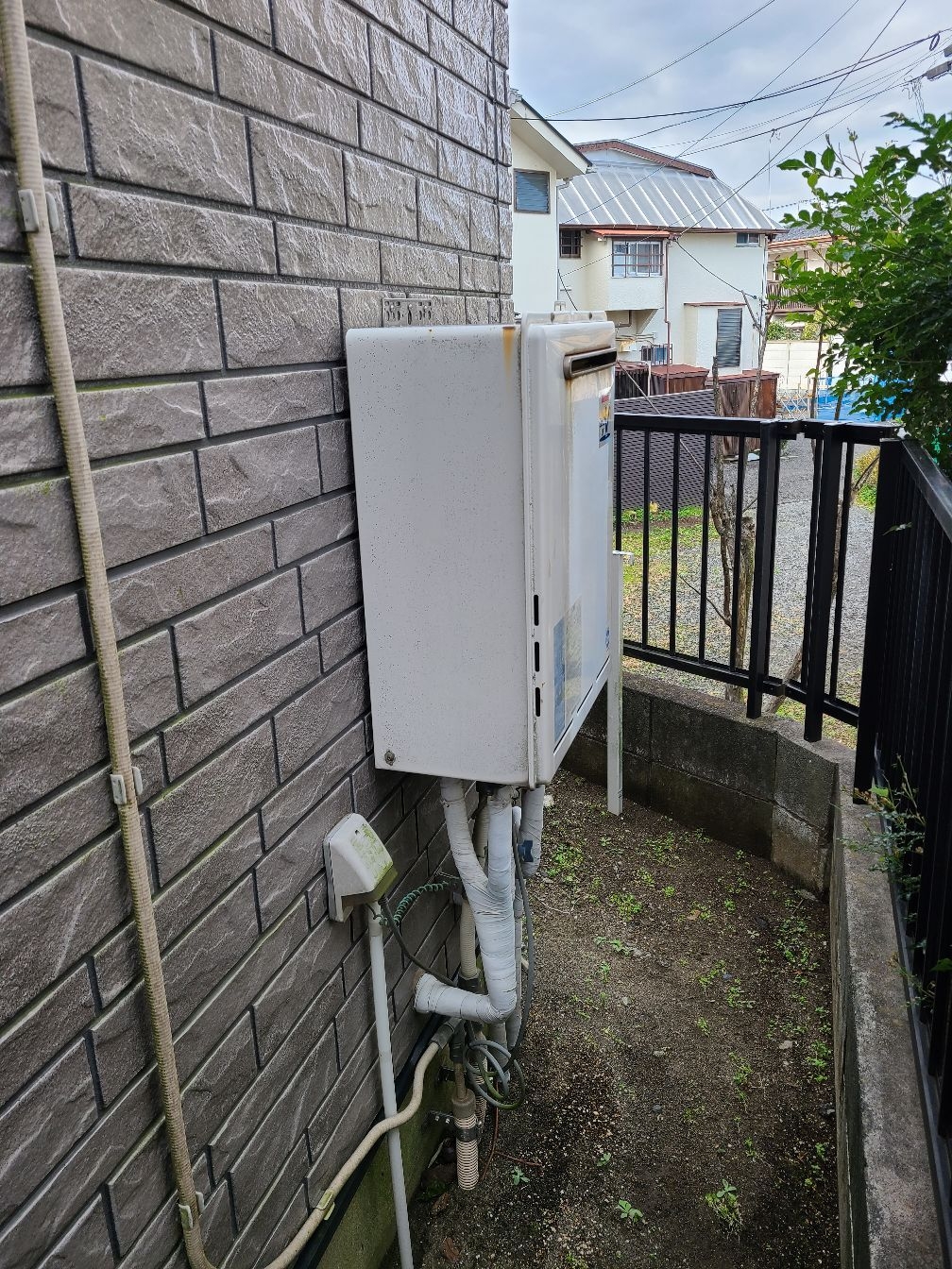 施工前 | 藤沢市周辺エリアのガス給湯器・電気温水器・エコキュート交換｜ 株式会社内藤商事