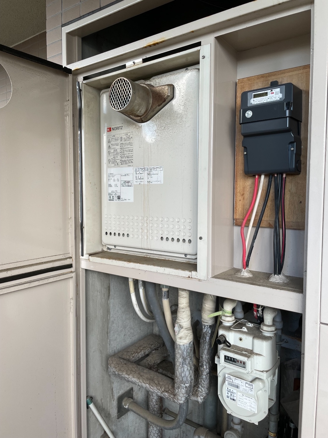 施工前 | 藤沢市周辺エリアのガス給湯器・電気温水器・エコキュート交換｜ 株式会社内藤商事